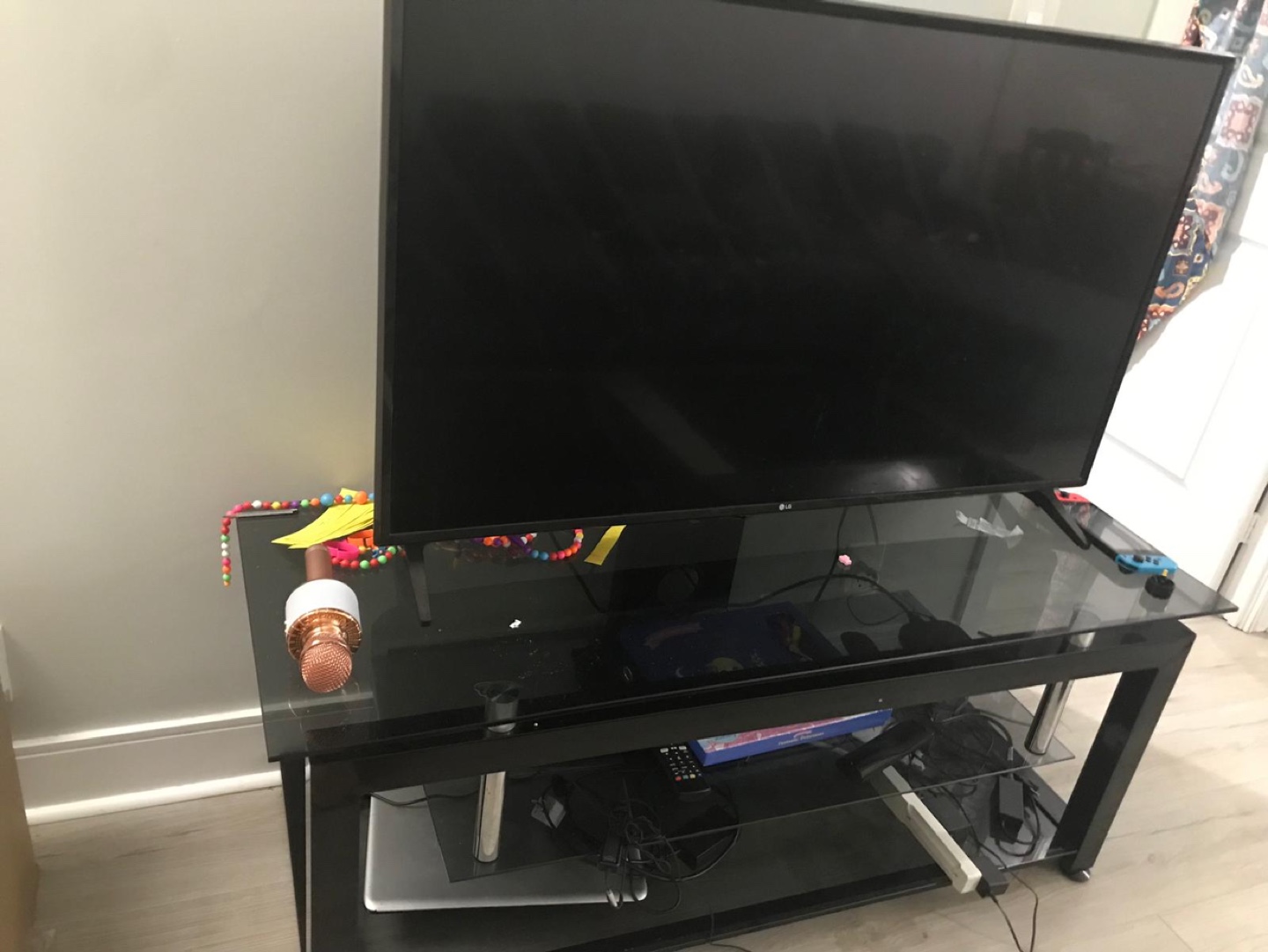 LG LED TV - photo 2