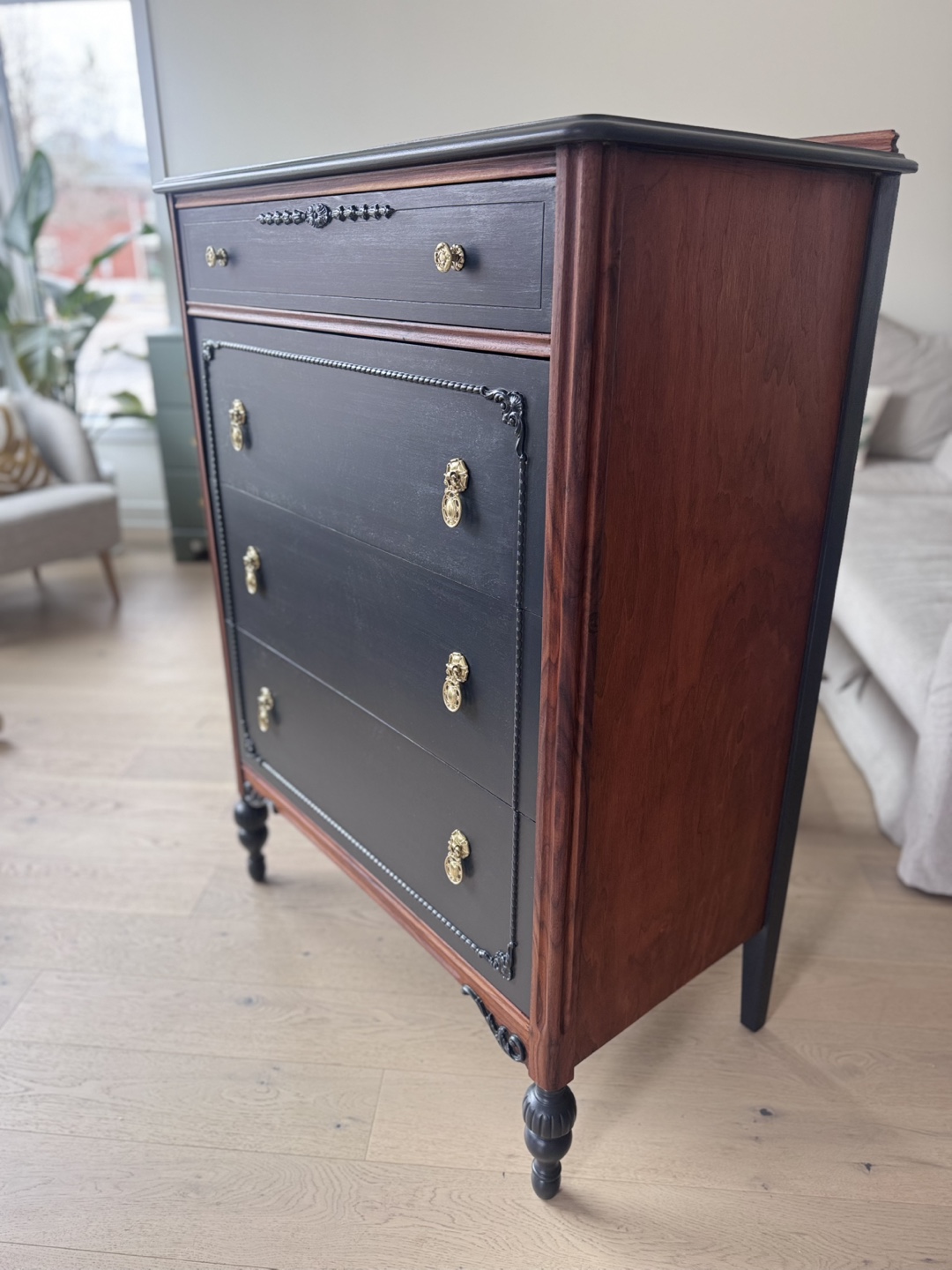 Vintage Four-Drawer Chest of Drawers - photo 3