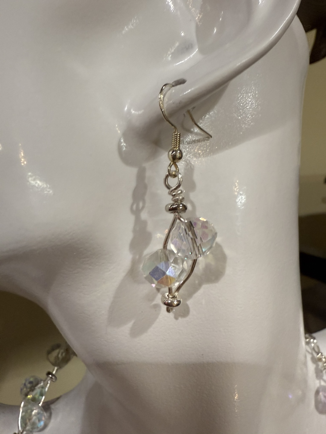 Elegant Crystal Necklace and Earrings Set - photo 3