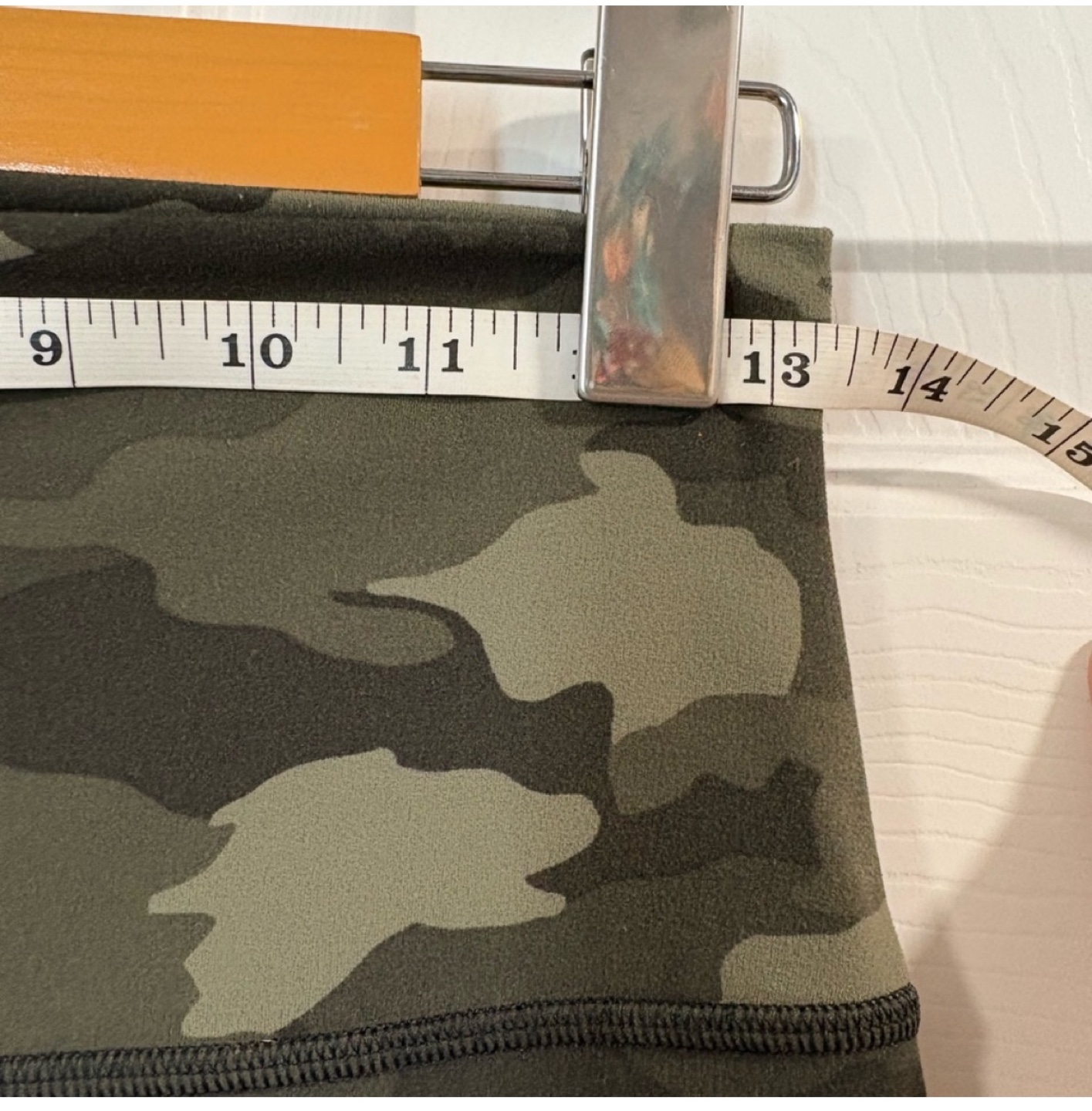 Lululemon Camo Leggings - Size 8 - photo 4