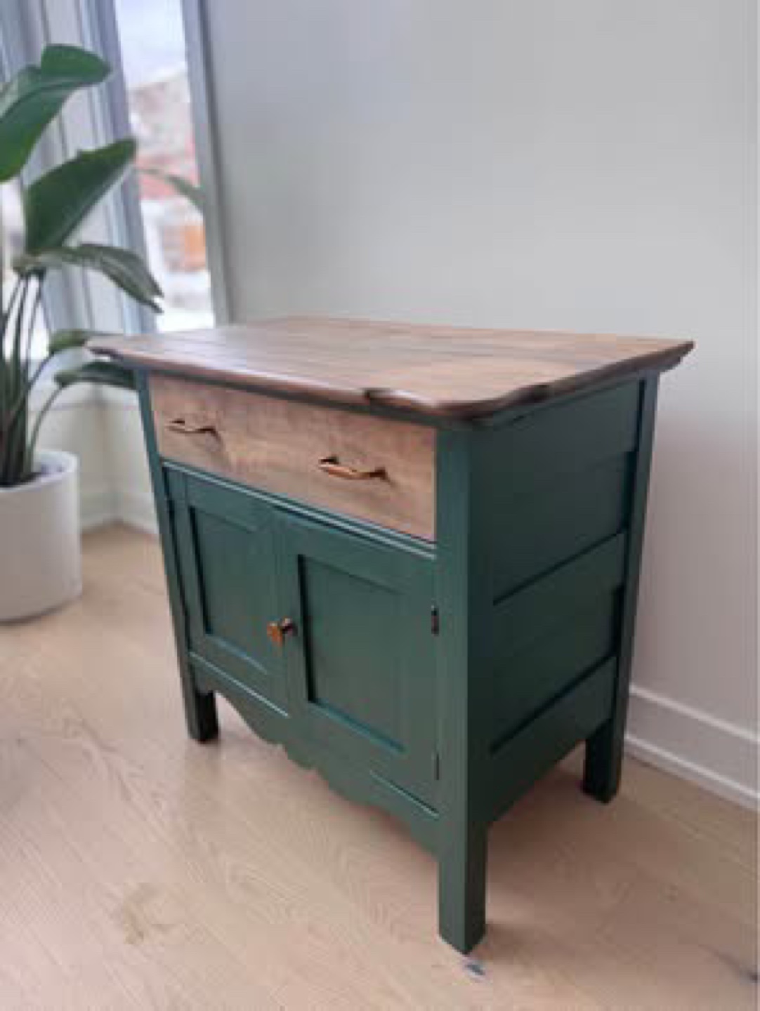 Vintage Green Painted Sideboard Cabinet - photo 4