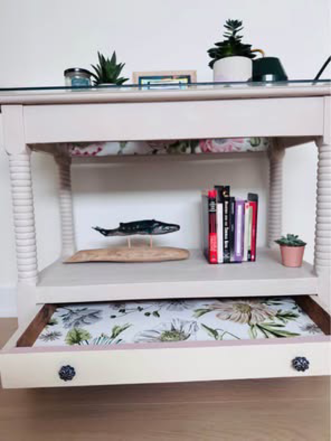 Painted Wash Stand/console with Glass Top - photo 3