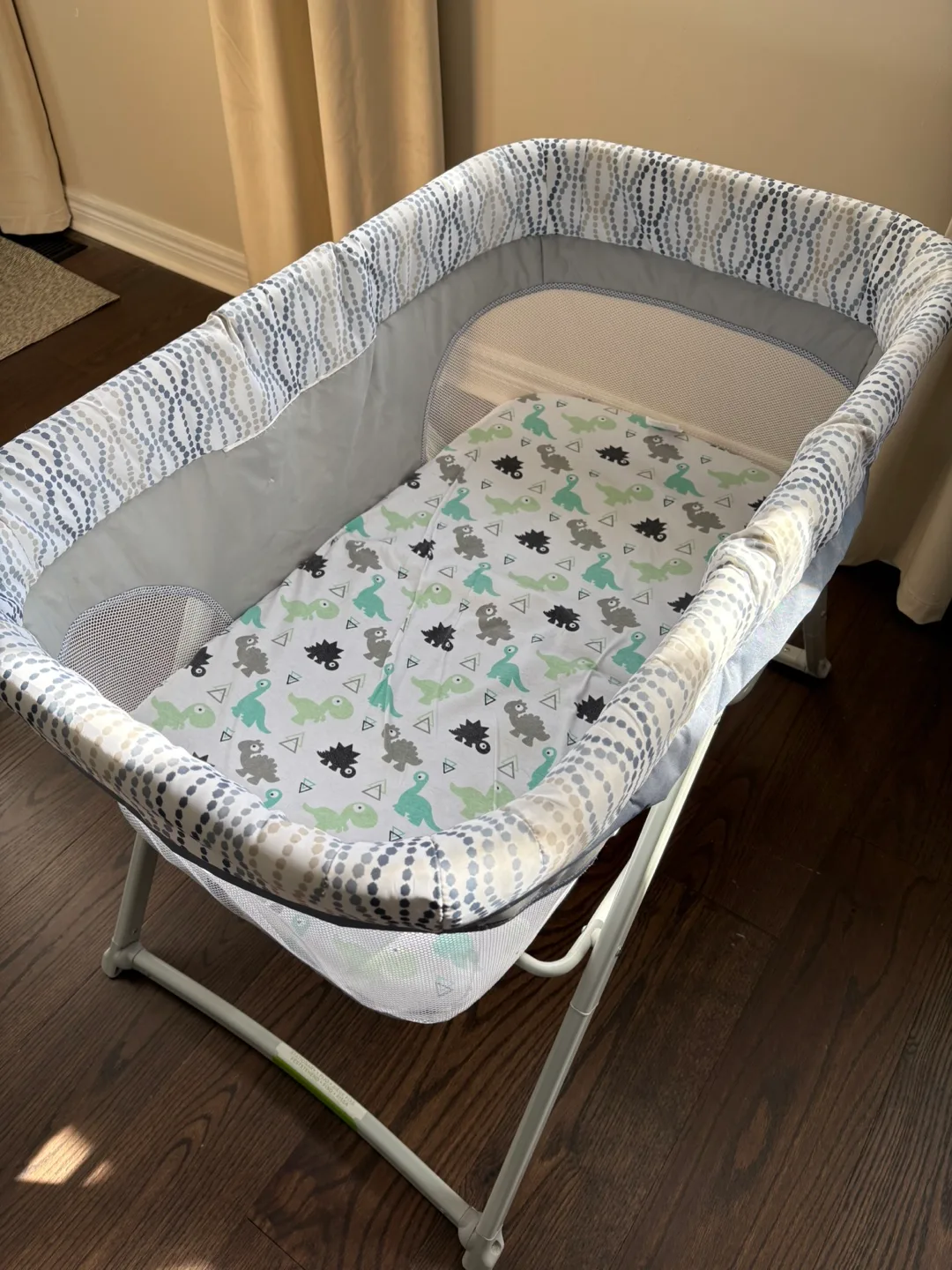 Baby Playard/Bassinet - Gently Used thumbnail