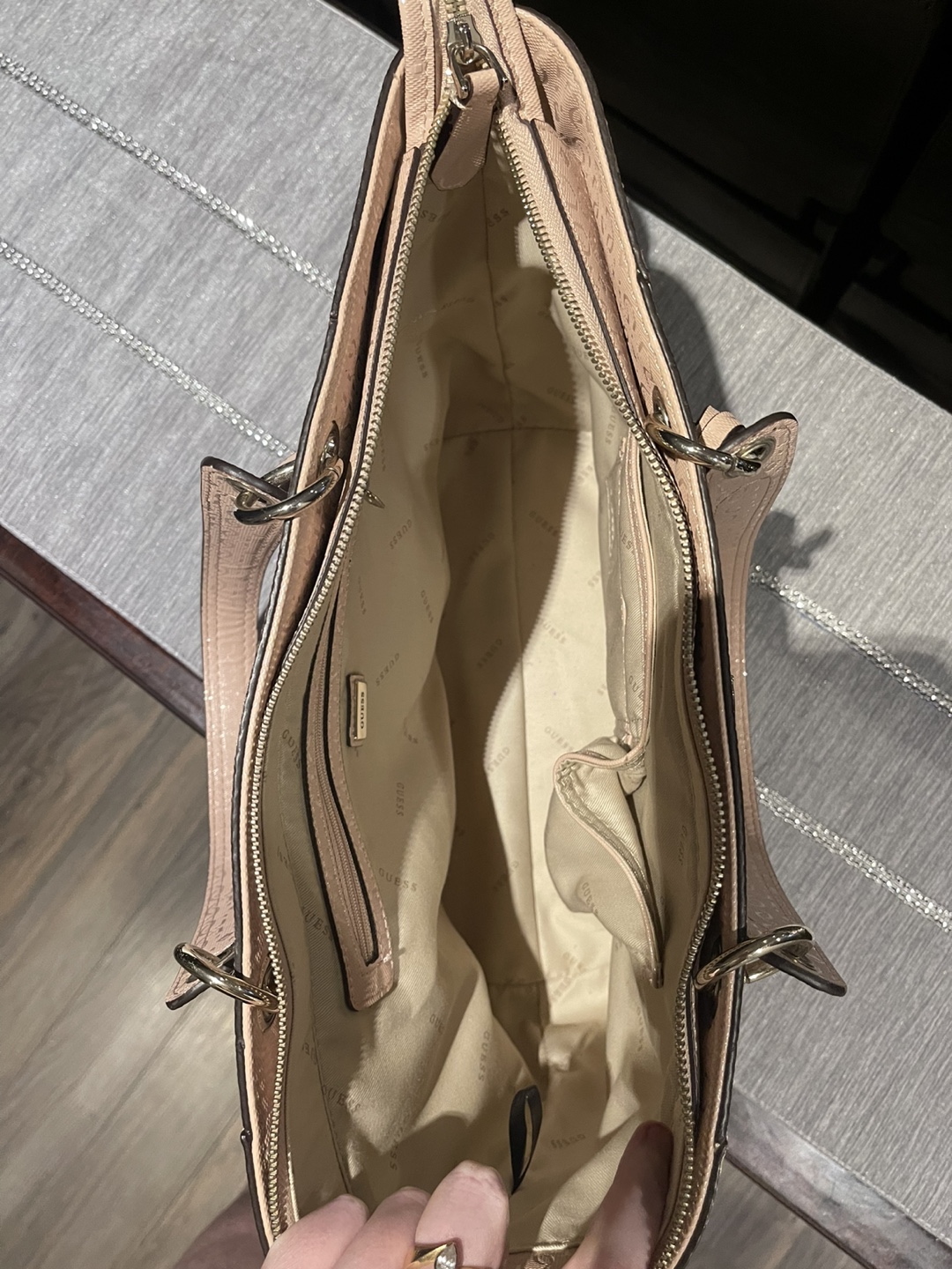 Guess Purse - photo 4