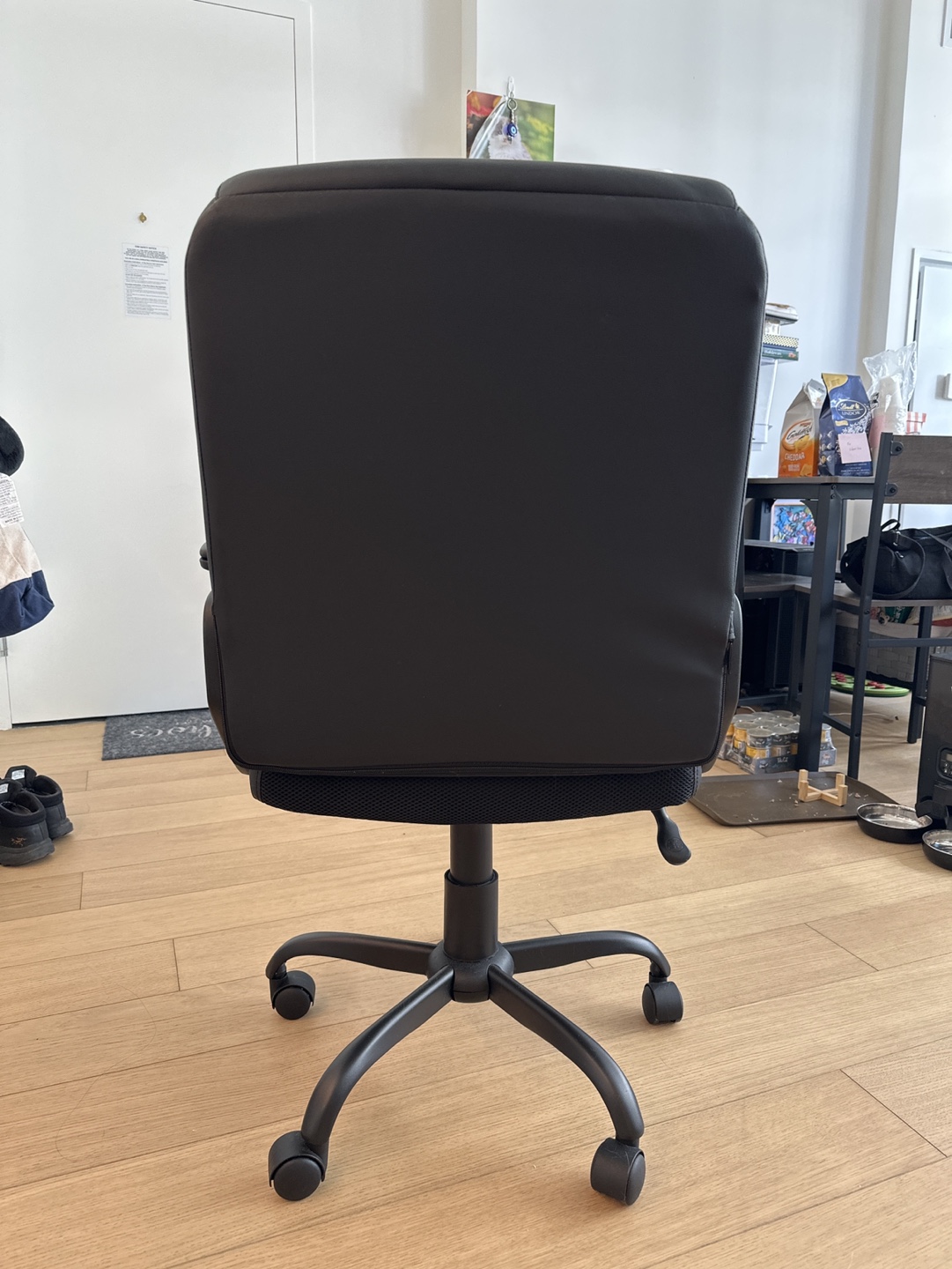 Black Office Chair with Wheels - photo 3