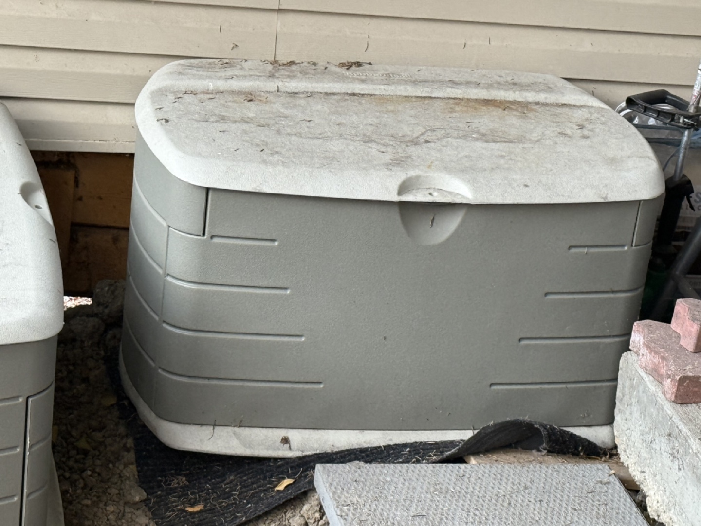 2  deck Storage Box  10 gallon - photo 4