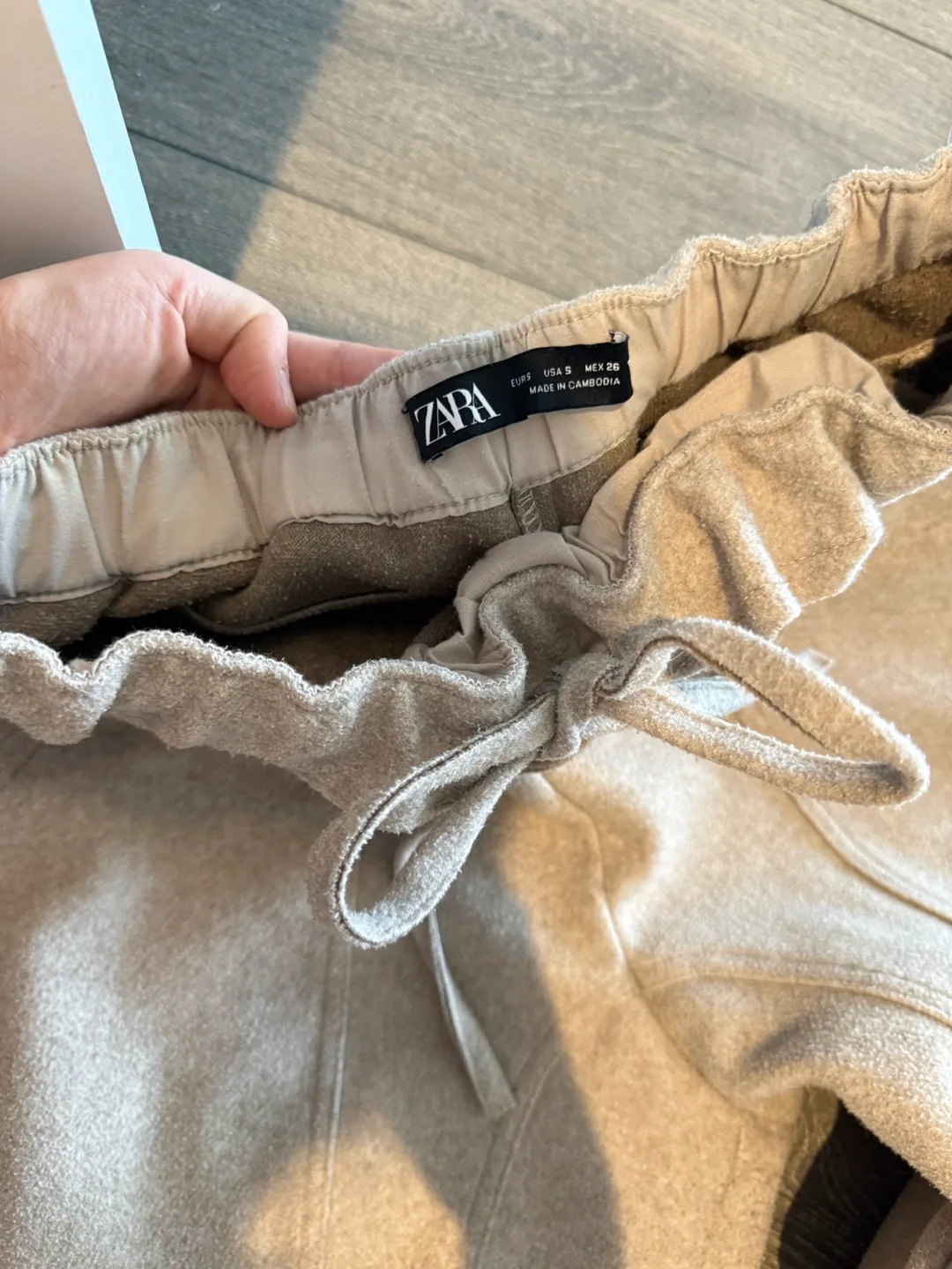 ZARA Beige Fleece Pants image indicator(2)