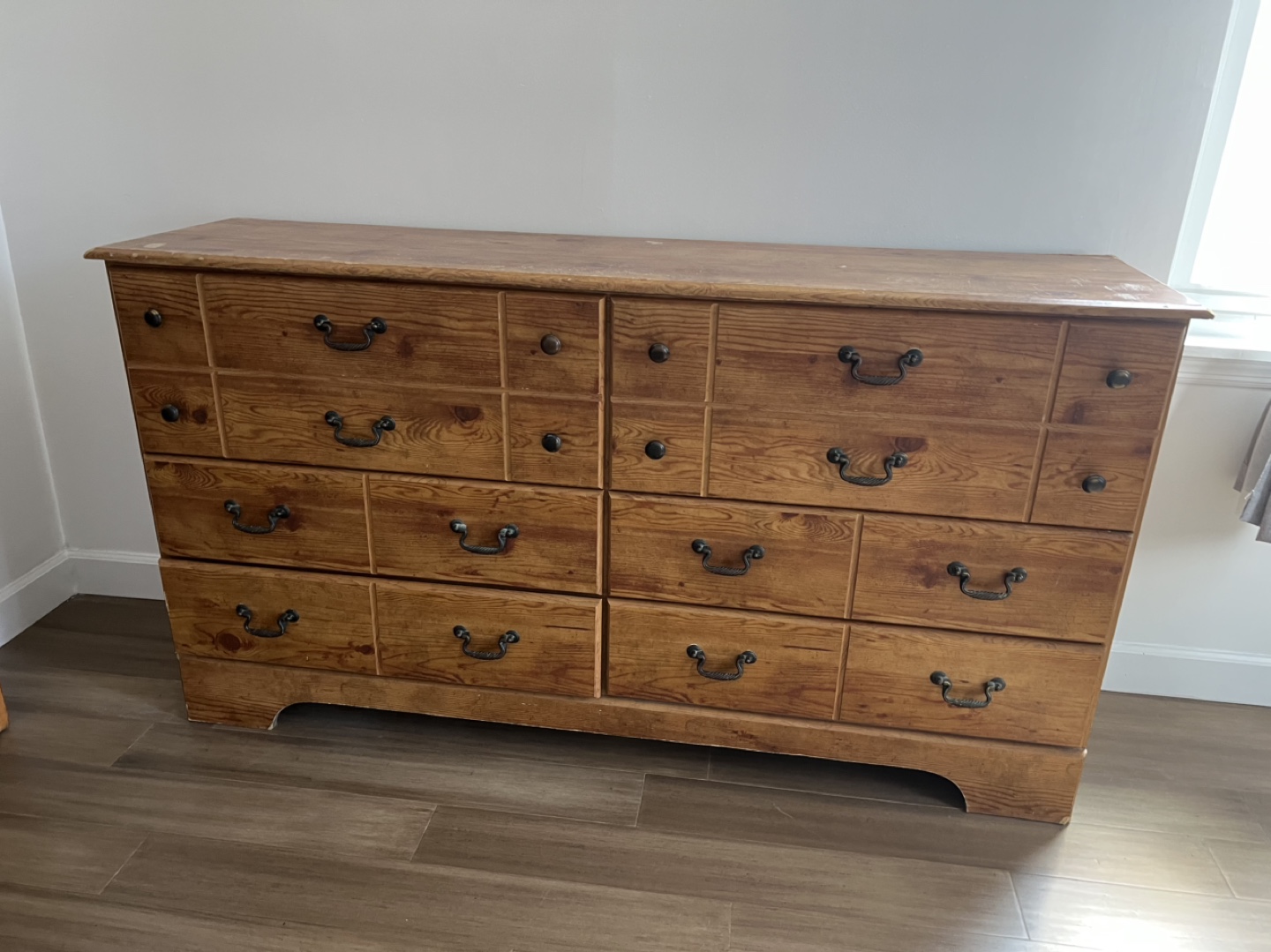 Wooden dresser with six drawers - photo 4