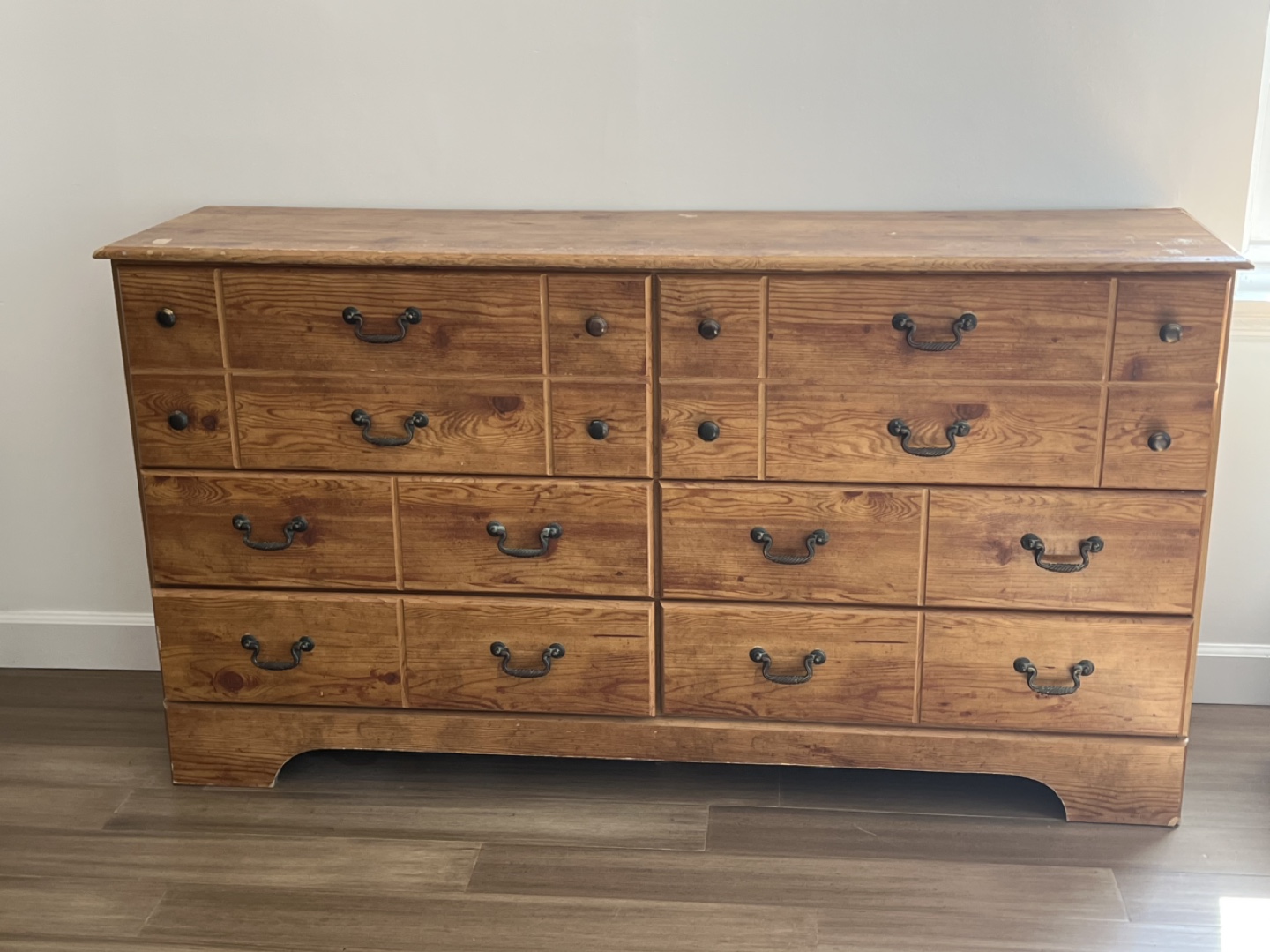 Wooden dresser with six drawers