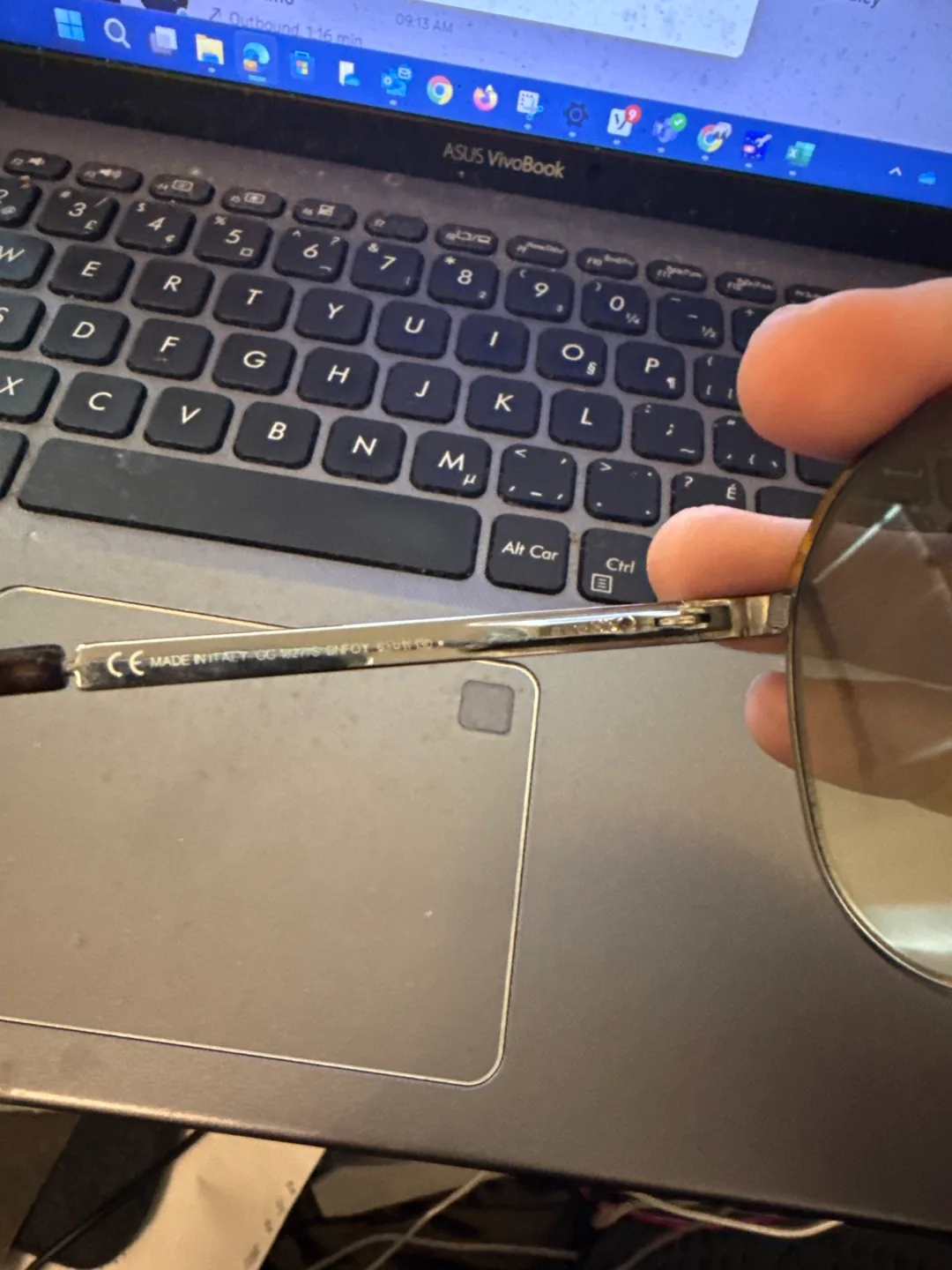 Gucci Aviator Sunglasses with Case image indicator(3)