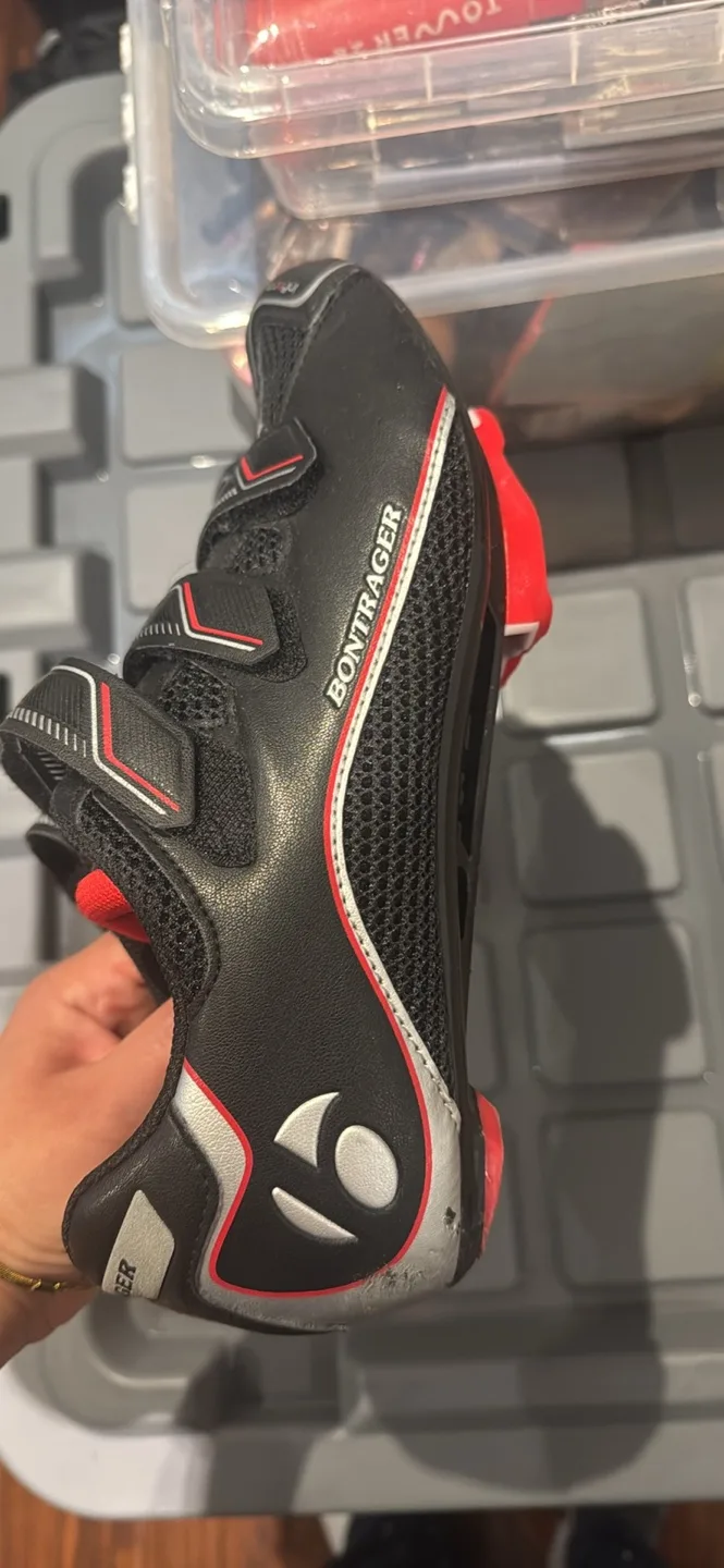 Bontrager cycling shoes - Size US 4 image indicator(2)