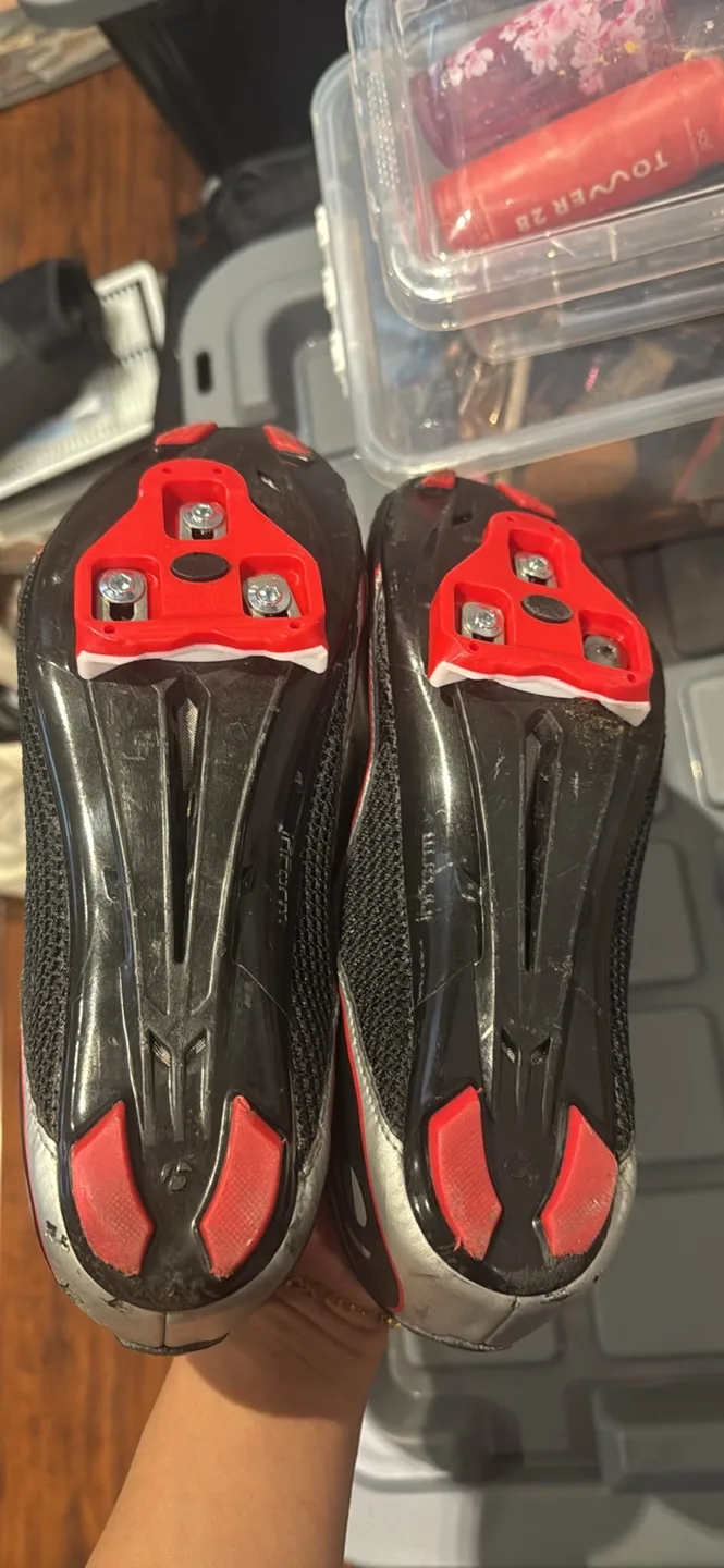 Bontrager cycling shoes - Size US 4 image indicator(3)
