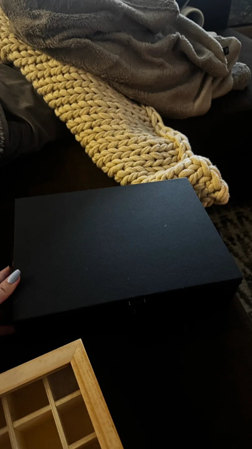 Black Jewellery Box with Mirror image indicator(2)