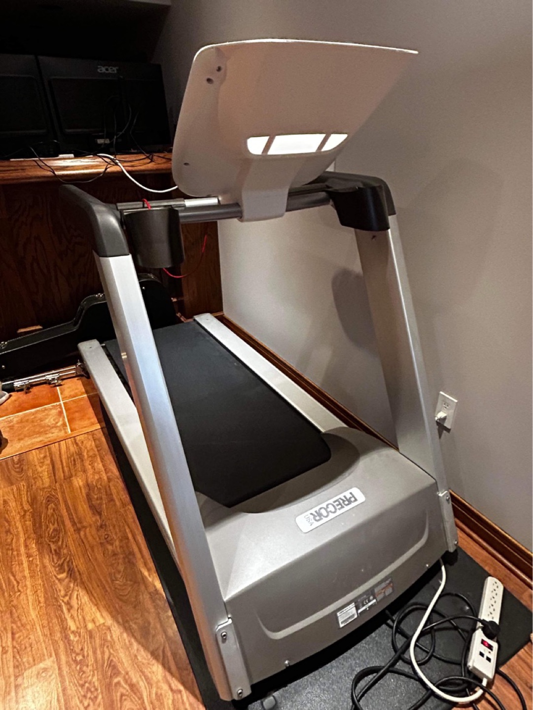 Precor Treadmill - Excellent Condition - photo 4