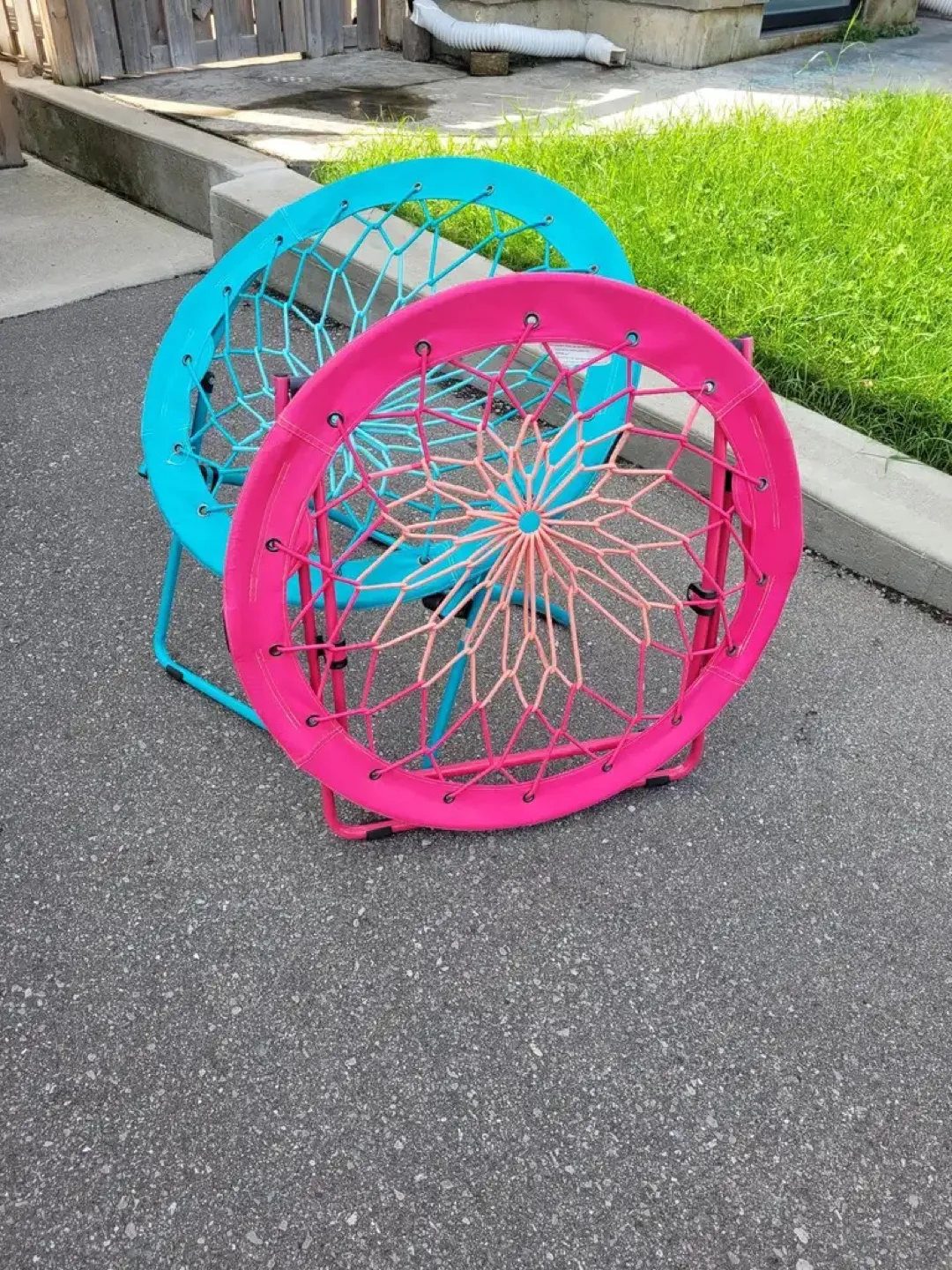 PINK & TURQUOISE BUNGEE CHAIRS image indicator(2)