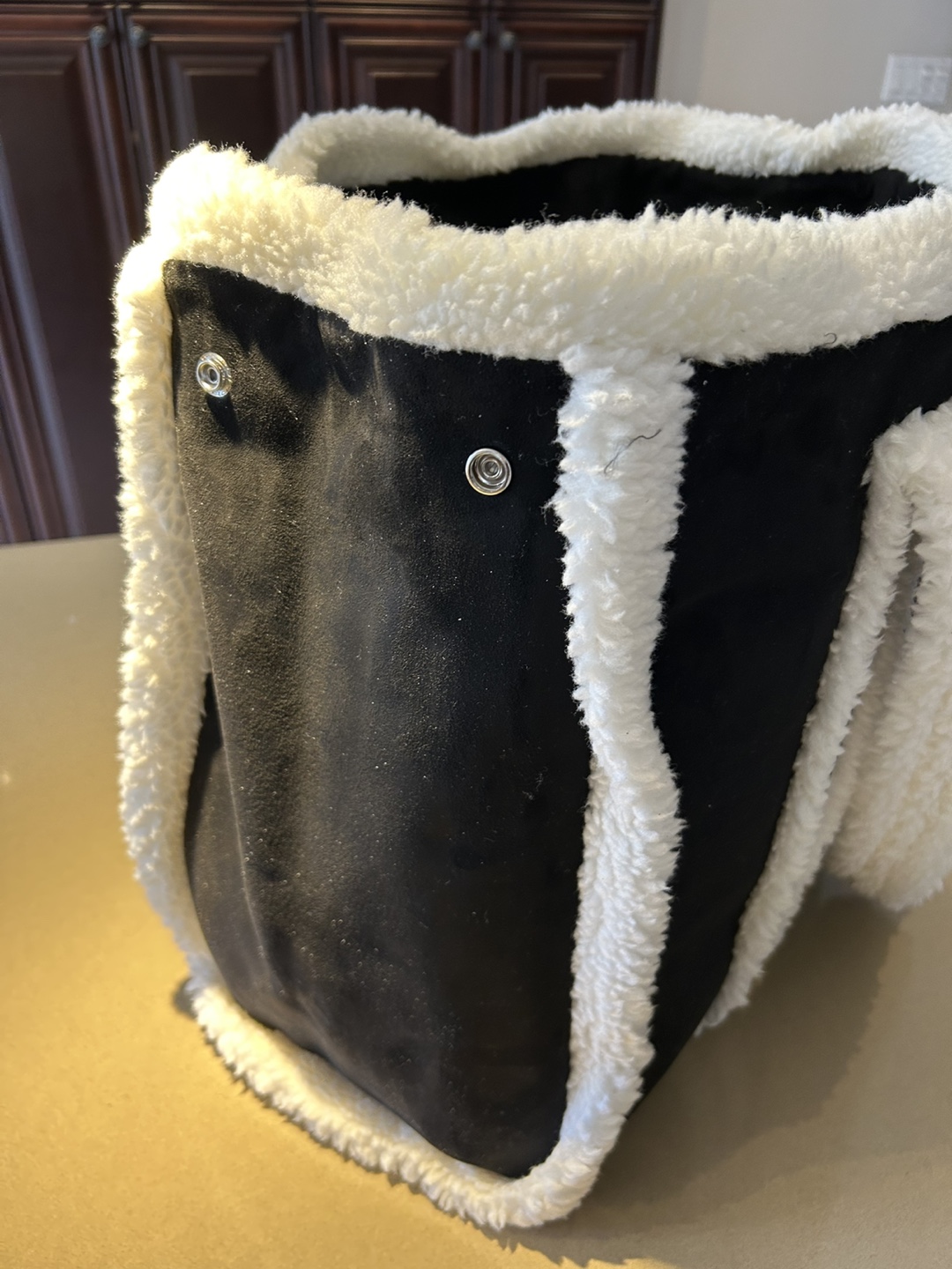 Alo Yoga Black Sherpa Tote Bag - photo 5