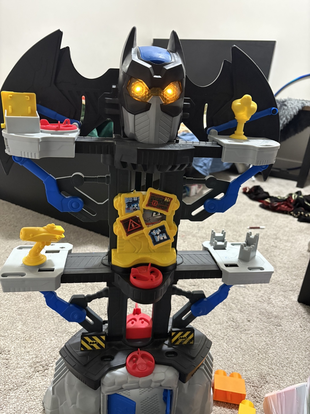 Batman Playset with Light-Up Batman Figure