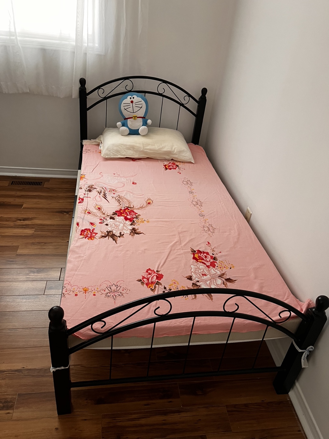 2 Single Metal Bed Frames with mattress