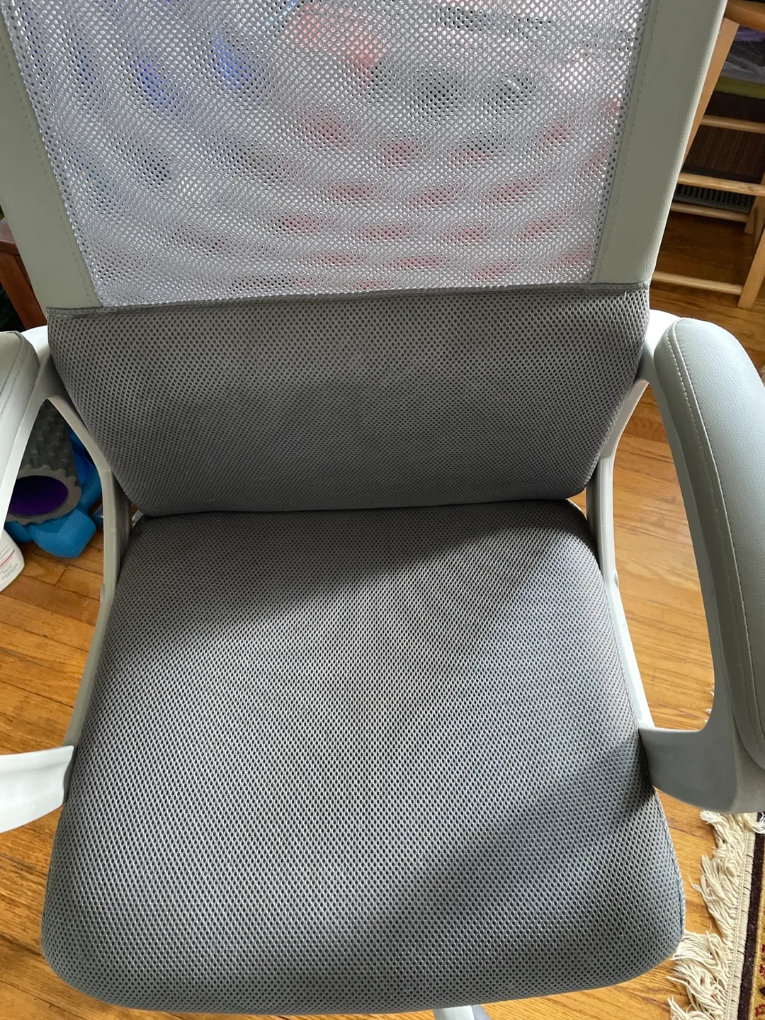 Grey Mesh Office Chair with Headrest image indicator(3)