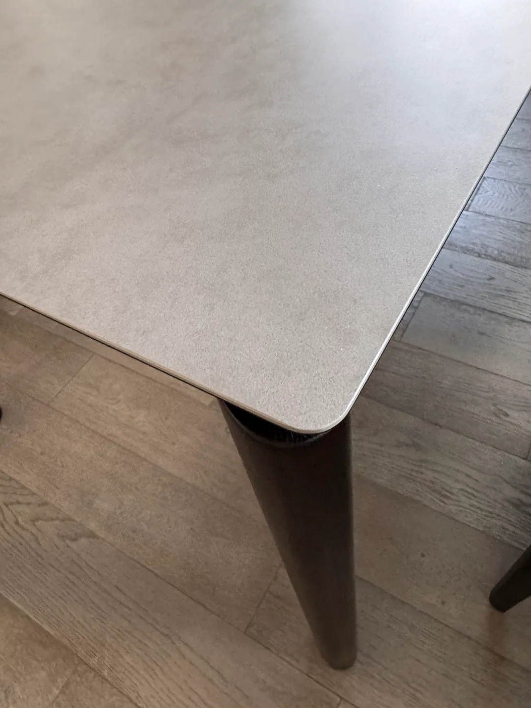 Modern Dining Table image indicator(7)