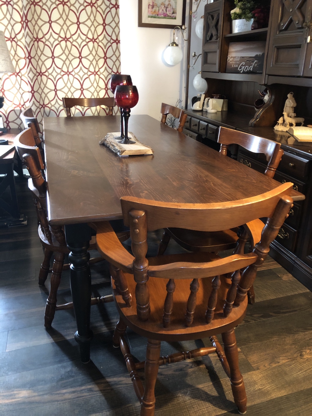 Dining room/kitchen table and chairs