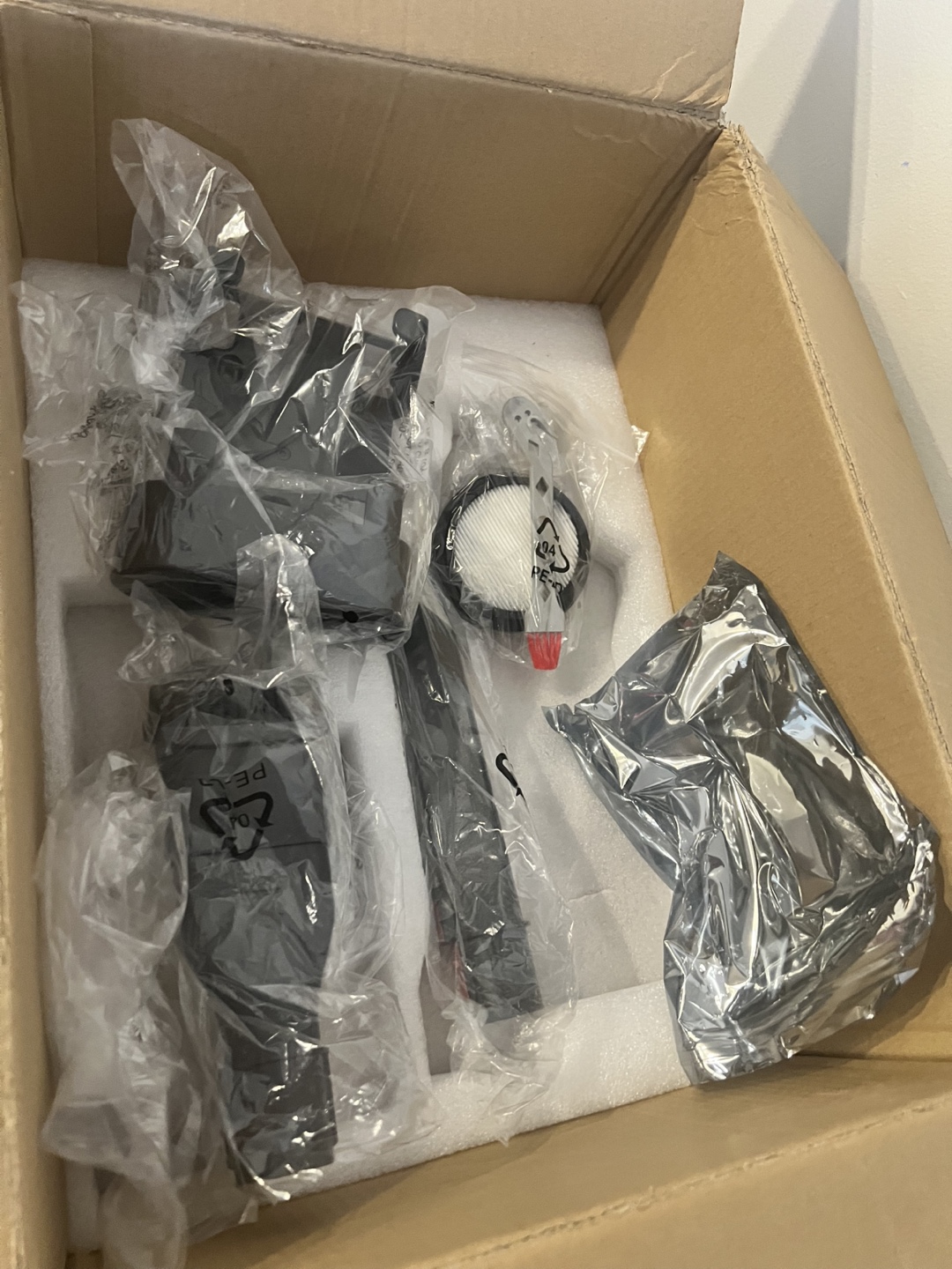 Like New Cordless Stick Vacuum Cleaner - photo 3