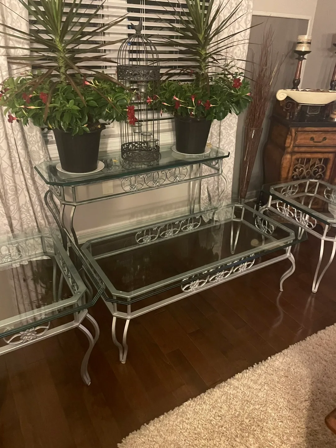 Luxury Coffee Table set with Thick Decor Edge Glass Tops image indicator(5)