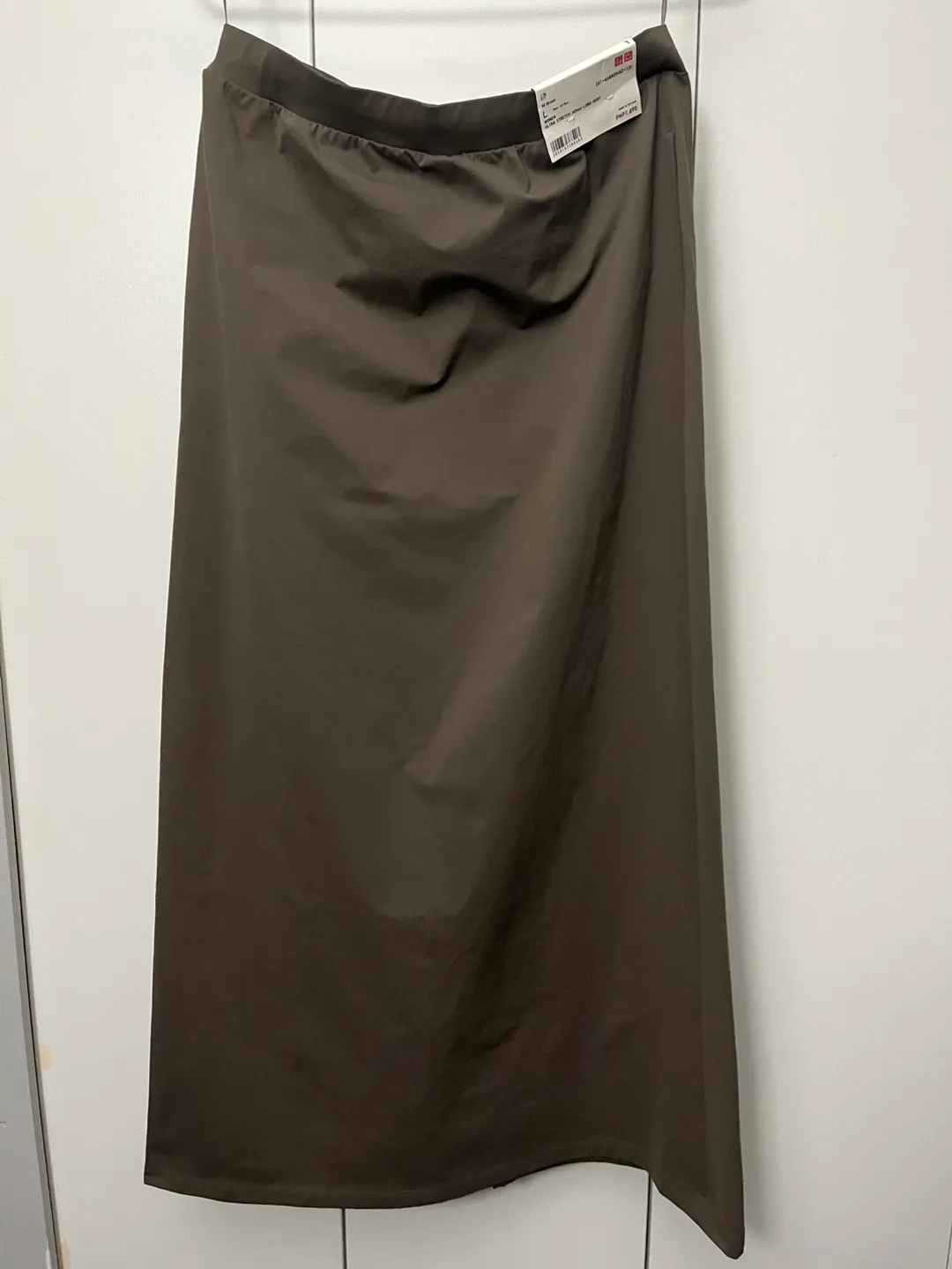 Uniqlo Women's Ultra Stretch Airism Long Skirt image indicator(4)