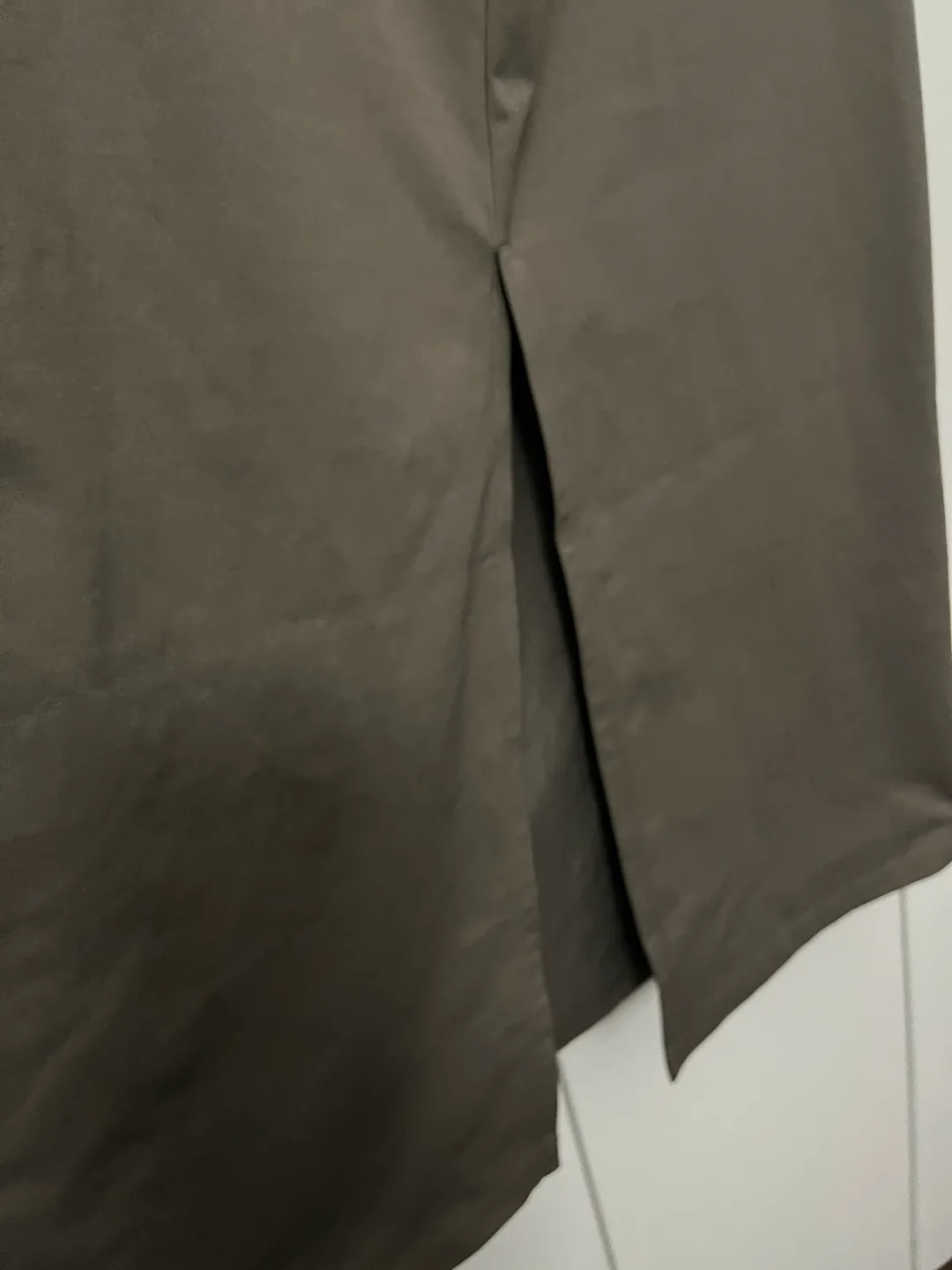 Uniqlo Women's Ultra Stretch Airism Long Skirt image indicator(3)