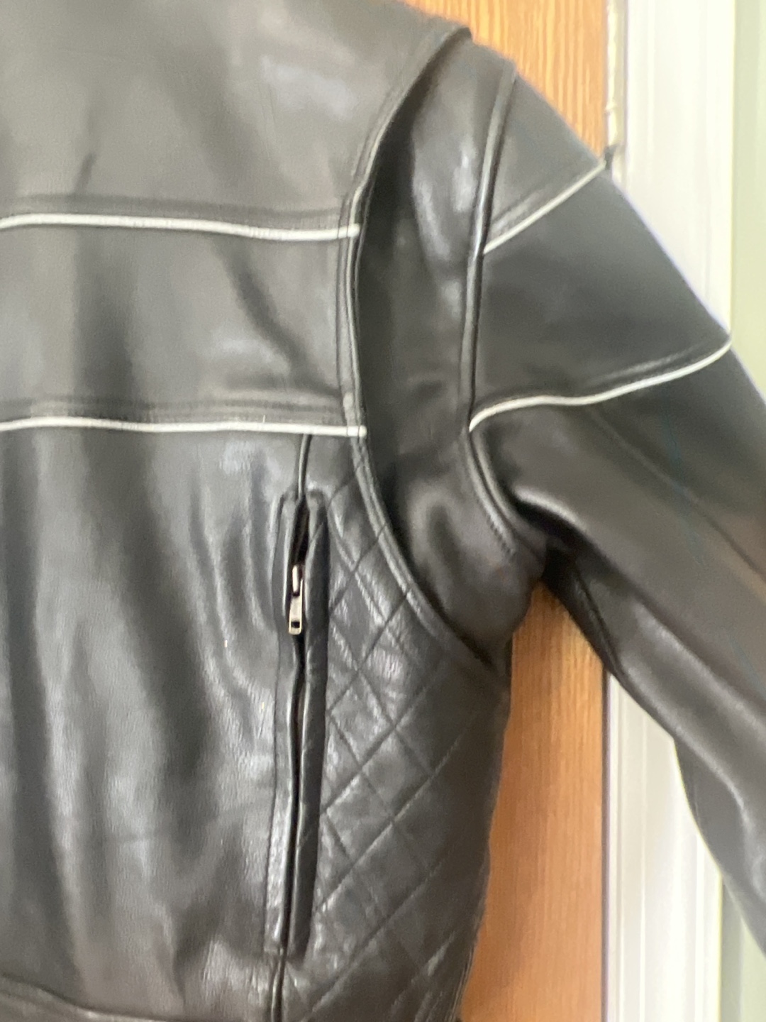 Men's Black Leather Motorcycle Jacket - photo 3