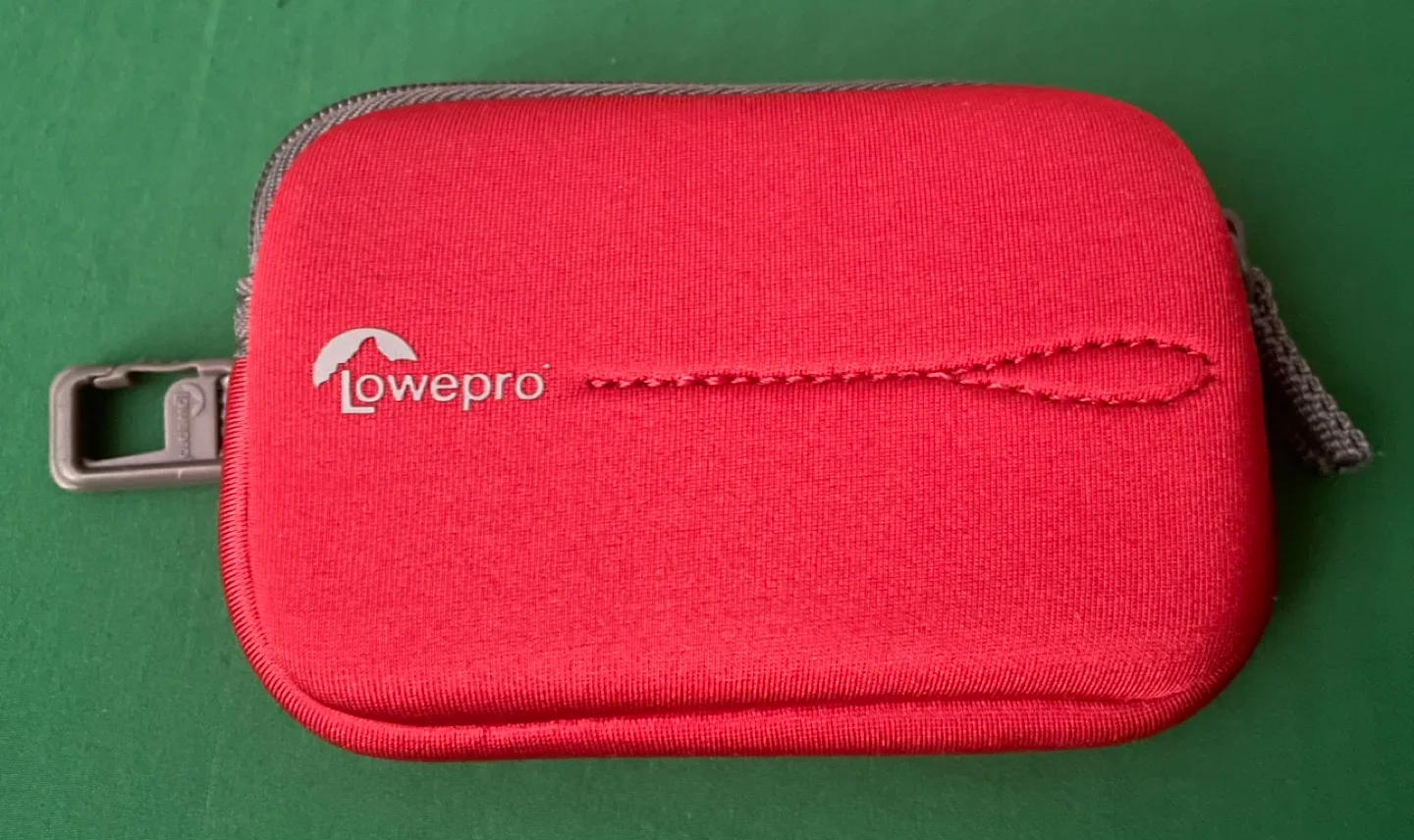 Lowepro Red Zipper Pouch image indicator(2)