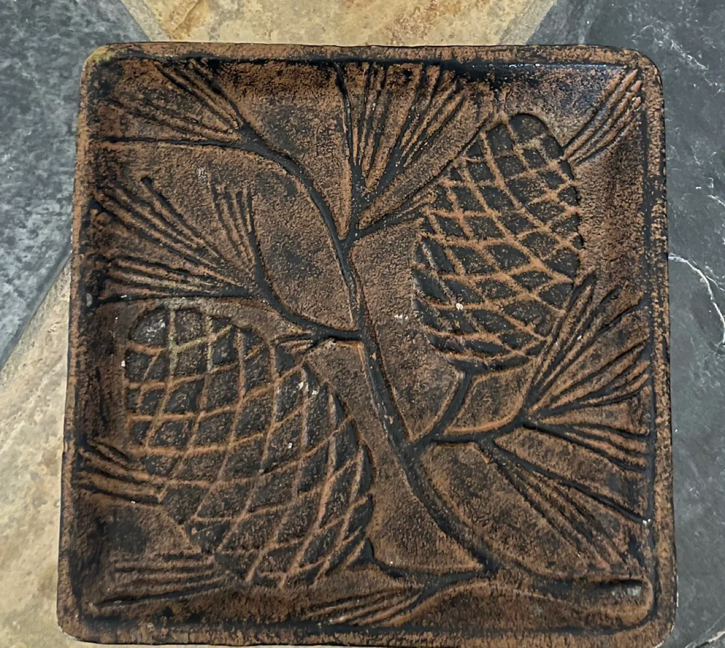 Rustic Pine Cone Decorative Tray image indicator(2)