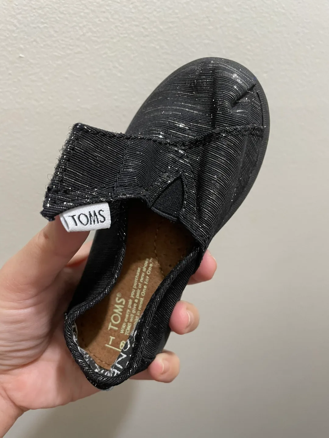 Girls' TOMS Glitter Slip-on Shoes - Size 6 image indicator(5)
