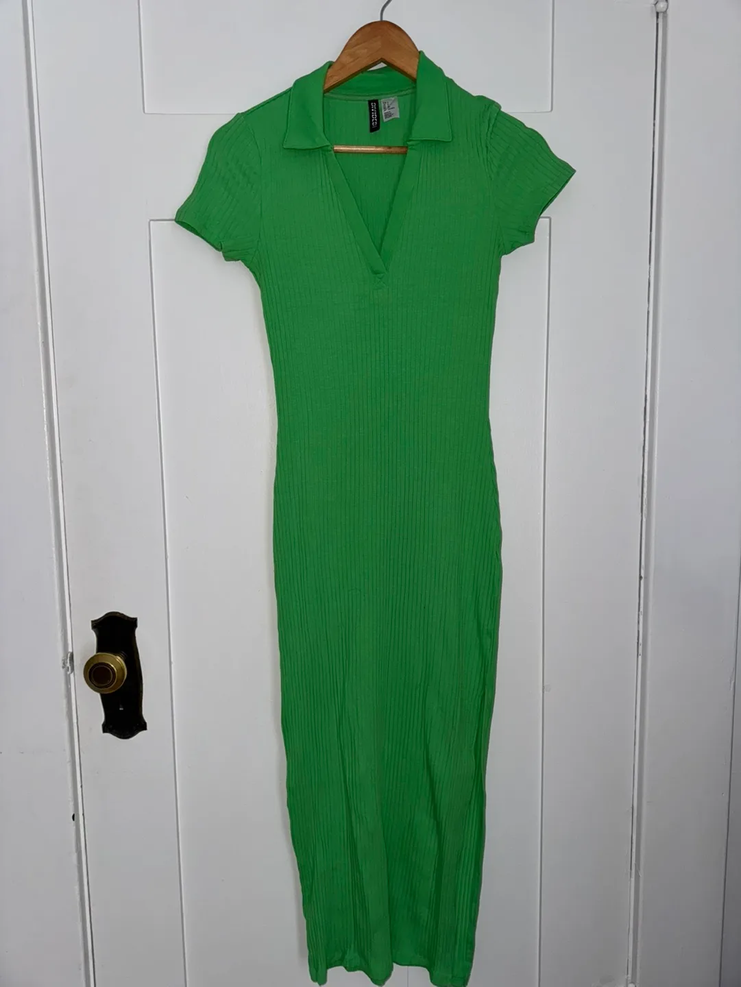 H&M Green Ribbed Knit Midi Dress thumbnail