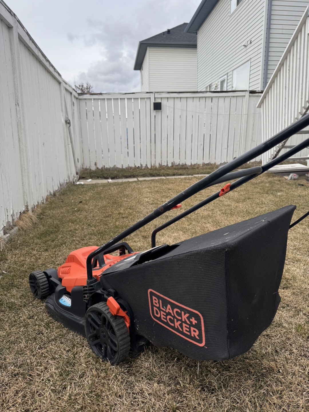 Black+Decker 12 Amp 17-inch Corded Lawn Mower