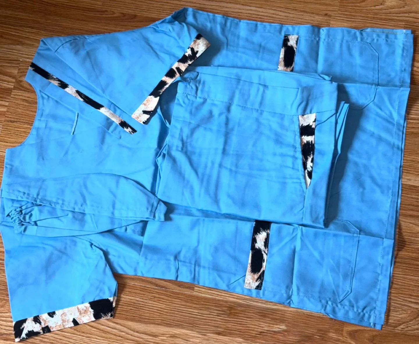 Scrub Set - Three Sets Available image indicator(3)