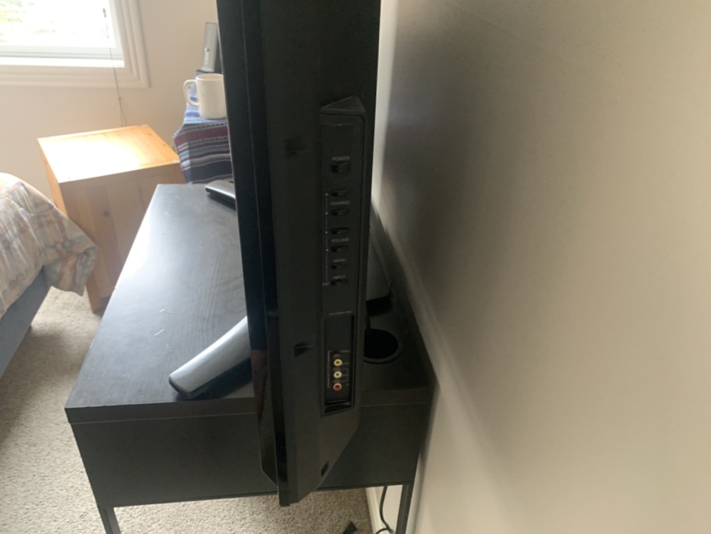 Toshiba REGZA LCD TV - photo 2
