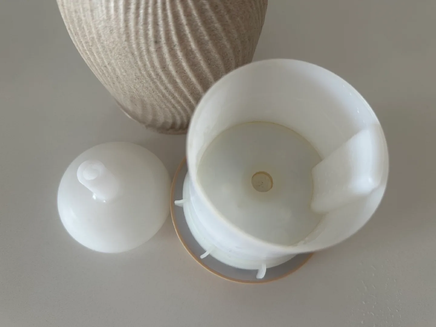 Resin Ultrasonic Aroma Diffuser Humidifier (Beige, Wave Pattern) image indicator(3)