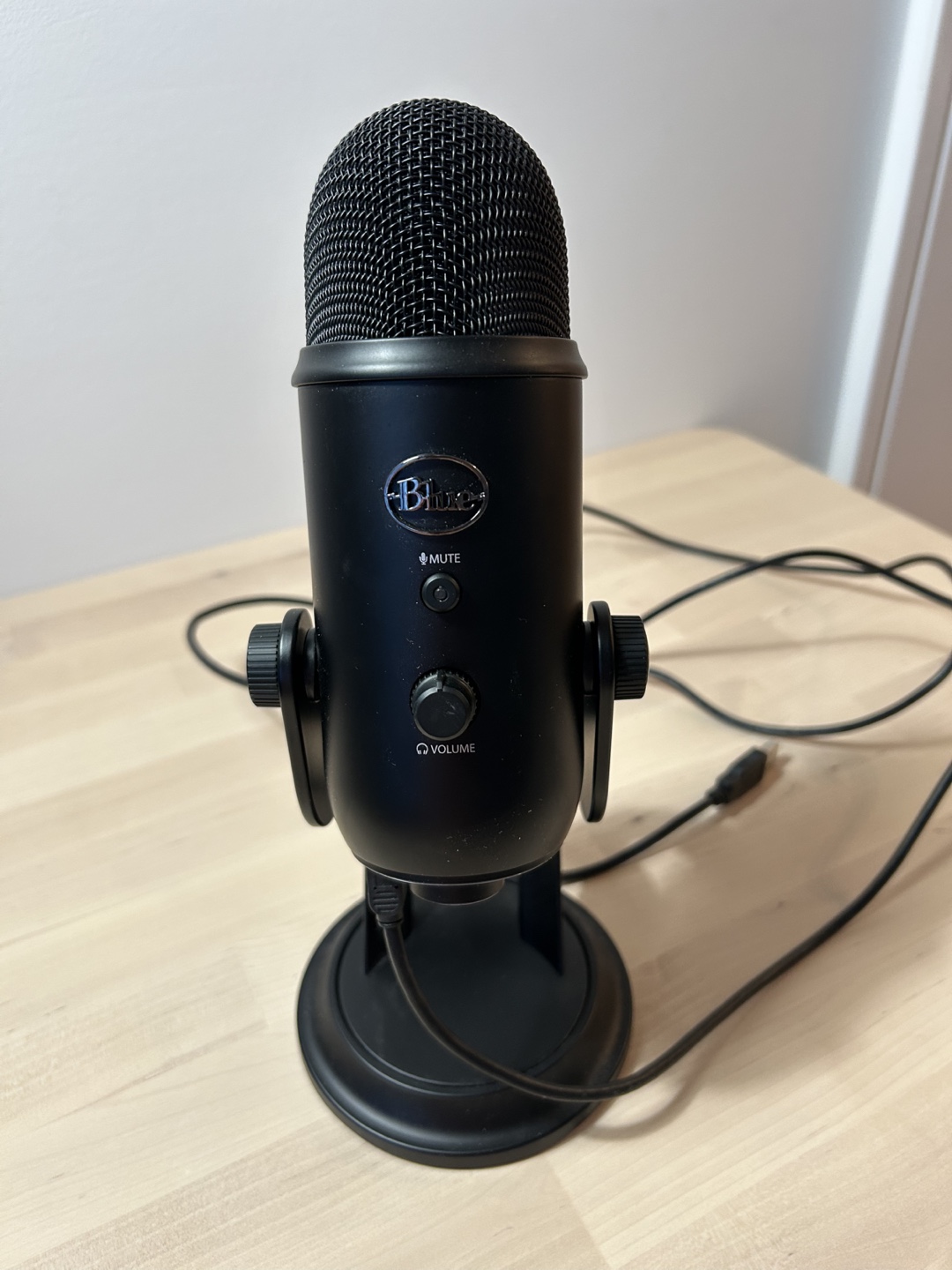 Blue Yeti USB Microphone - Black - photo 3