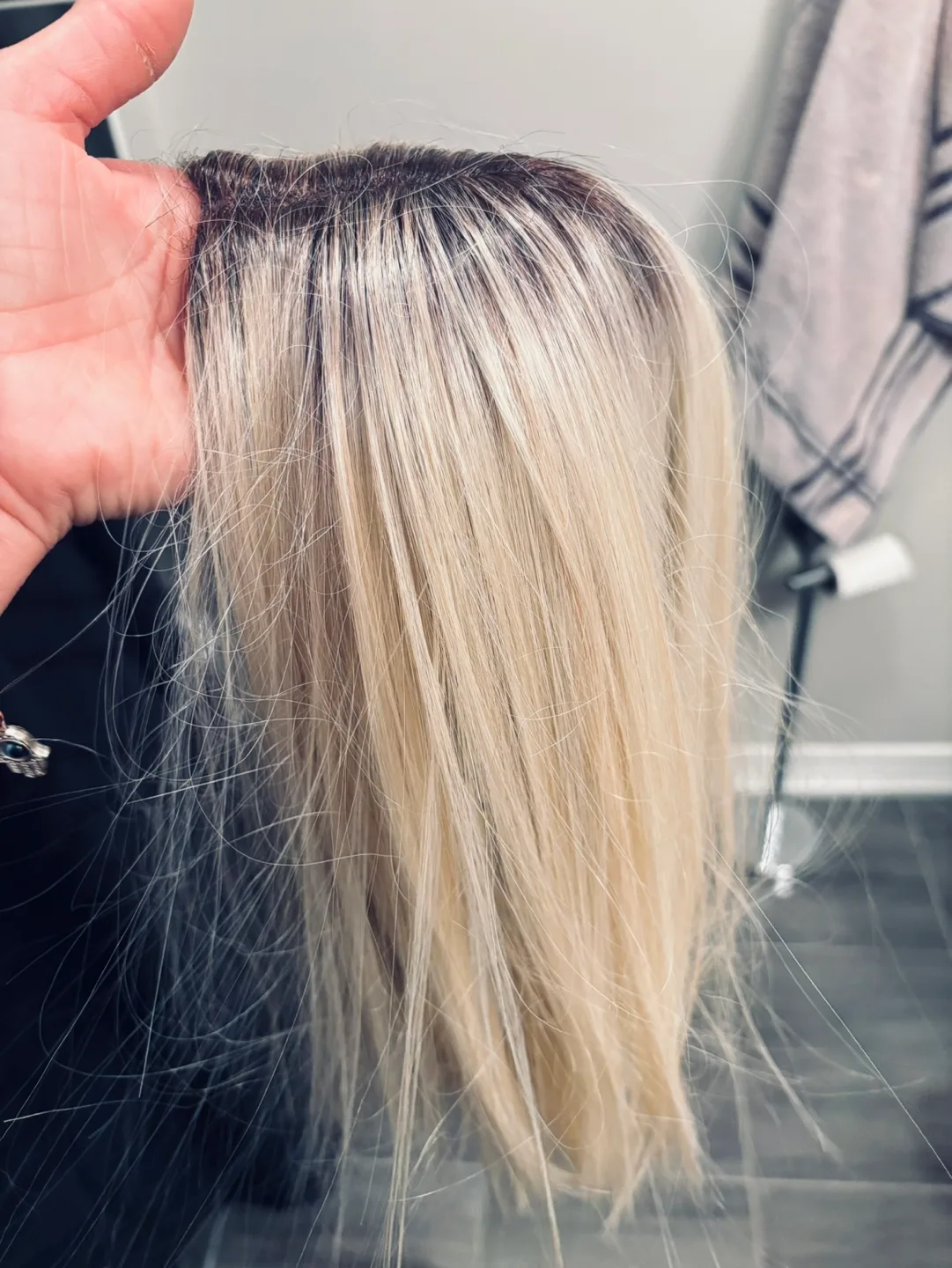 The Daily Wig Lace Part Wig - MLF22 Jaylen TT6/56 image indicator(6)