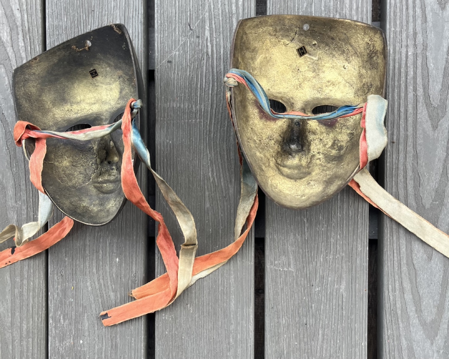 Pair of Vintage Venetian Masks - photo 2
