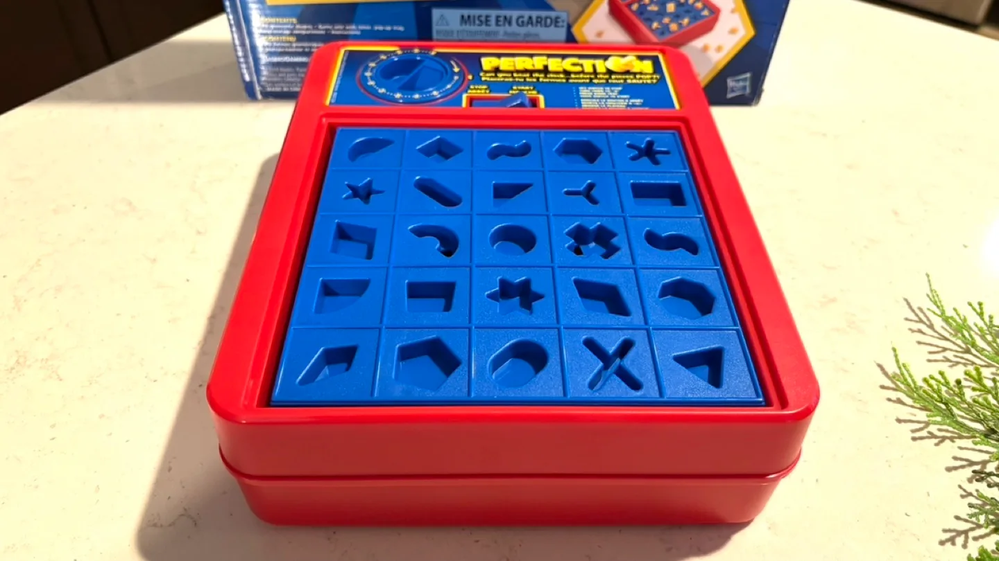 Hasbro Perfection Game image indicator(3)