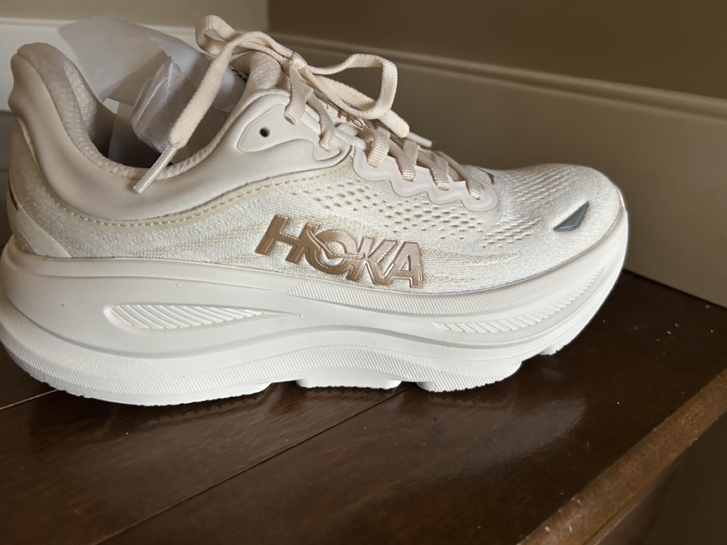 Hoka Bondi 9 Women's Running Shoes - Size 7.5B - Vanilla/Birch