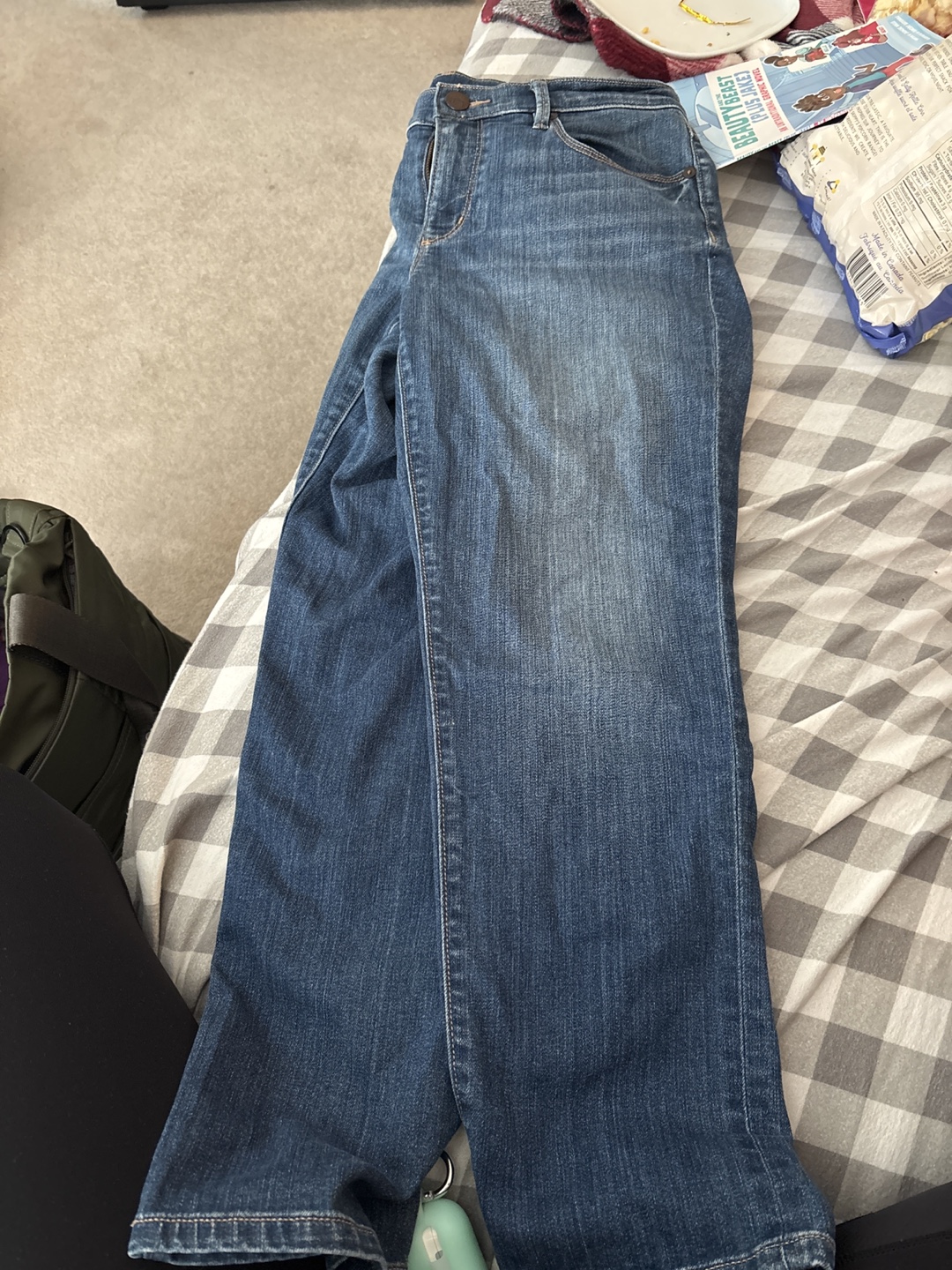 Women's Dark Wash Jeans