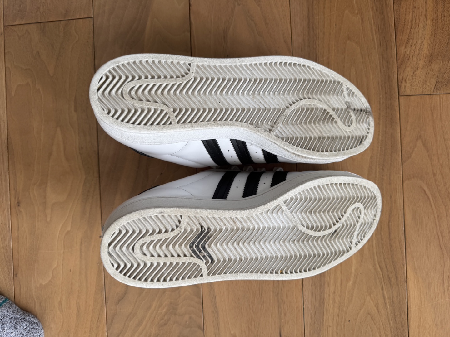 Adidas Superstar Shoes with Heart Detail - photo 3