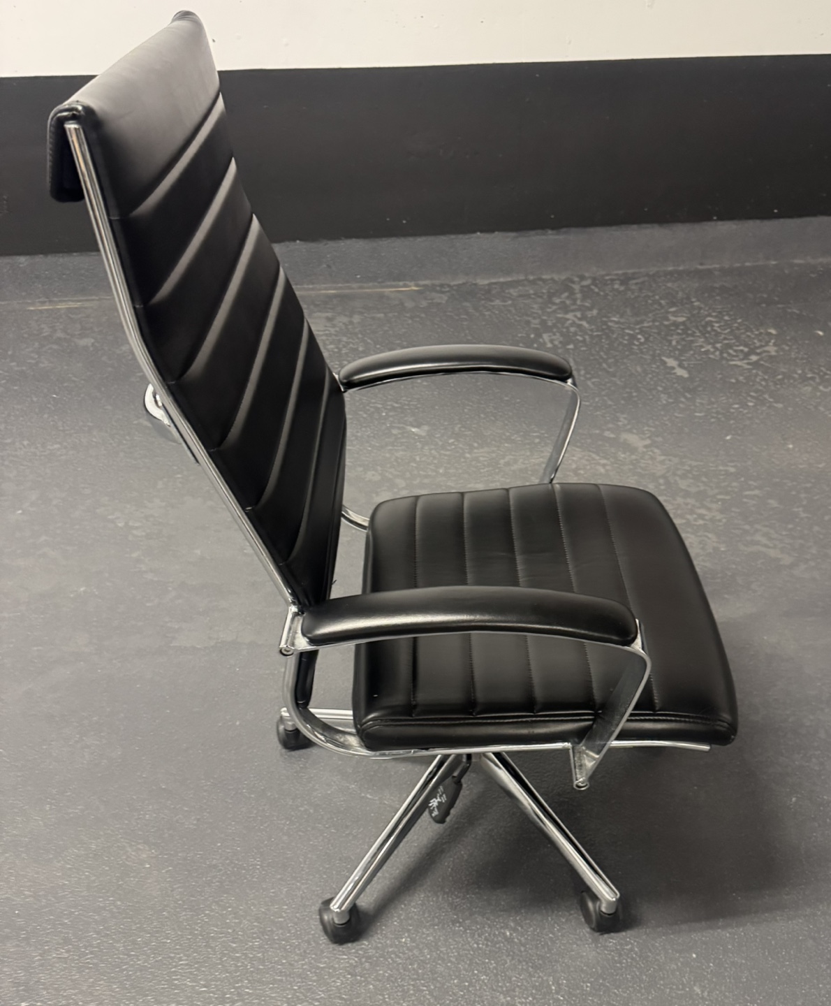 Black Leather Office Chair with Chrome Base - photo 4