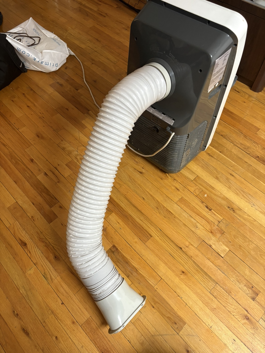 Insignia Portable AC Unit - photo 4