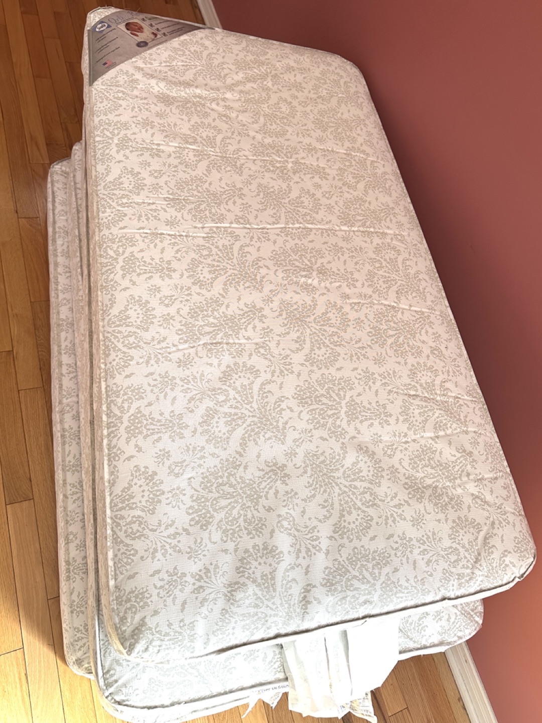 4 Excellent Sealy Baby Crib Matrsses for Sale (CAN DELIVER)