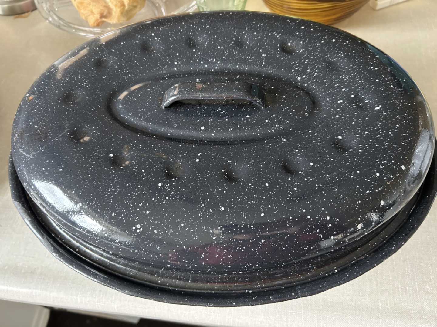 Vintage Oval Roasting Pan with Lid