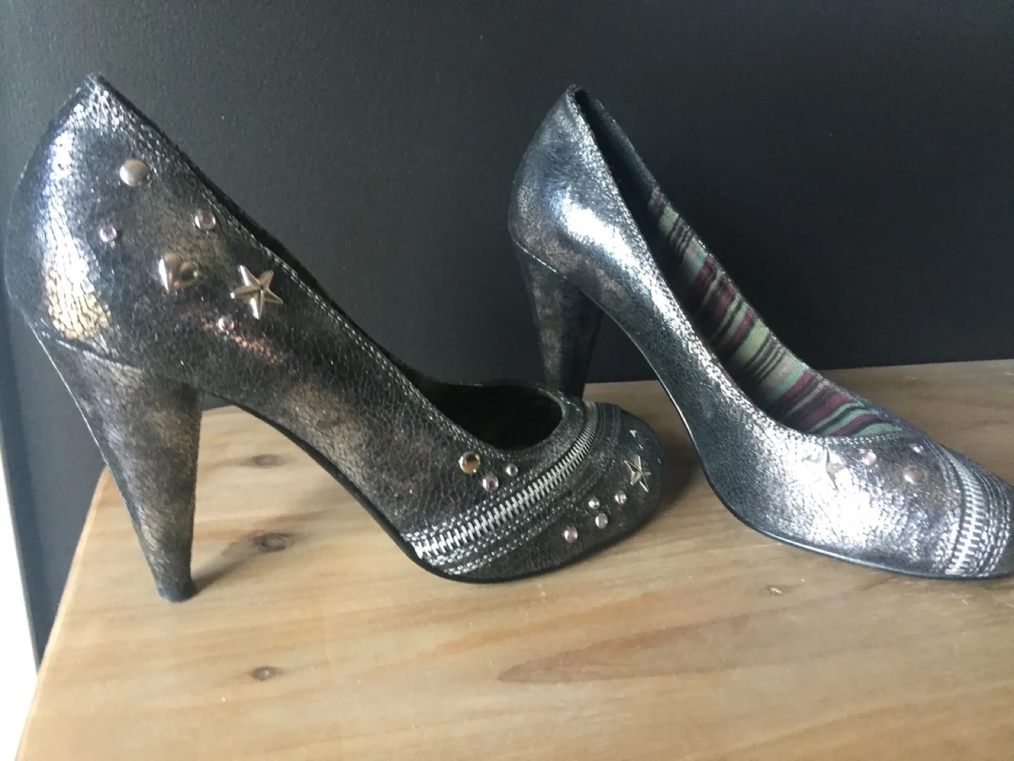Women's Metallic High Heels - Size 8 image indicator(2)